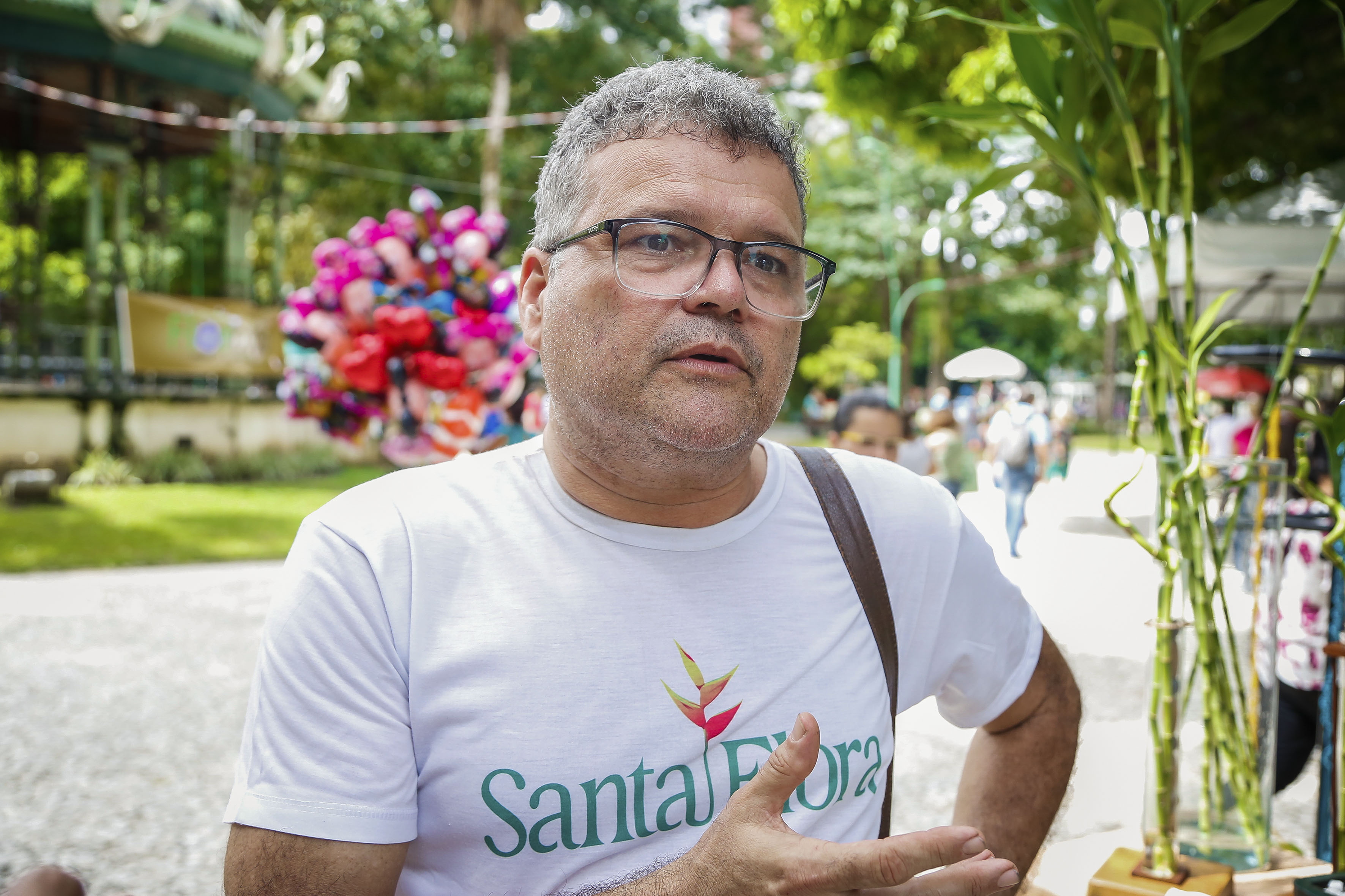 Praça Batista Campos recebe a 7ª Feira de Flores e Chocolates