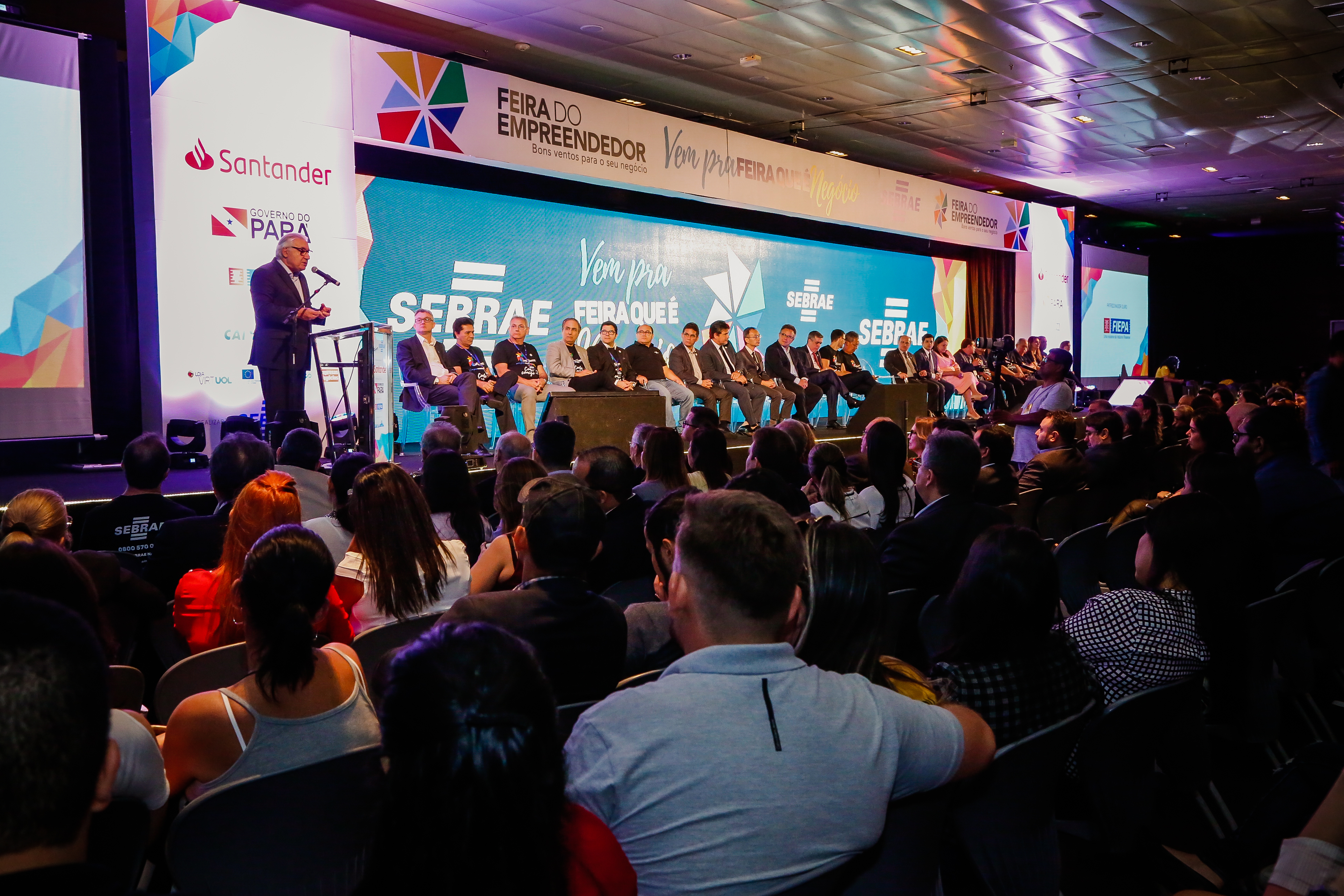 Prefeito assina decretos que impulsionam o mercado empreendedor de Belém