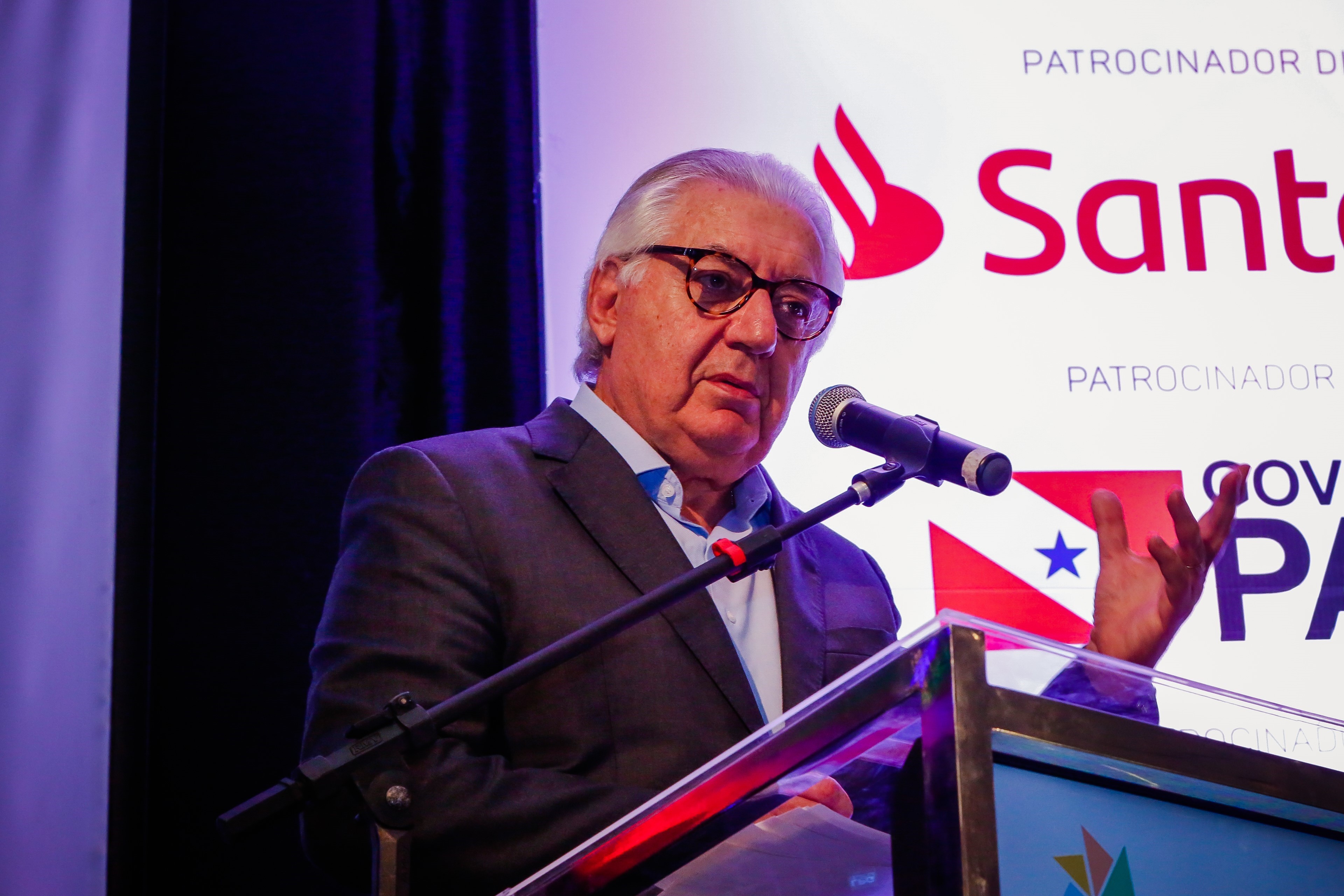 Prefeito assina decretos que impulsionam o mercado empreendedor de Belém