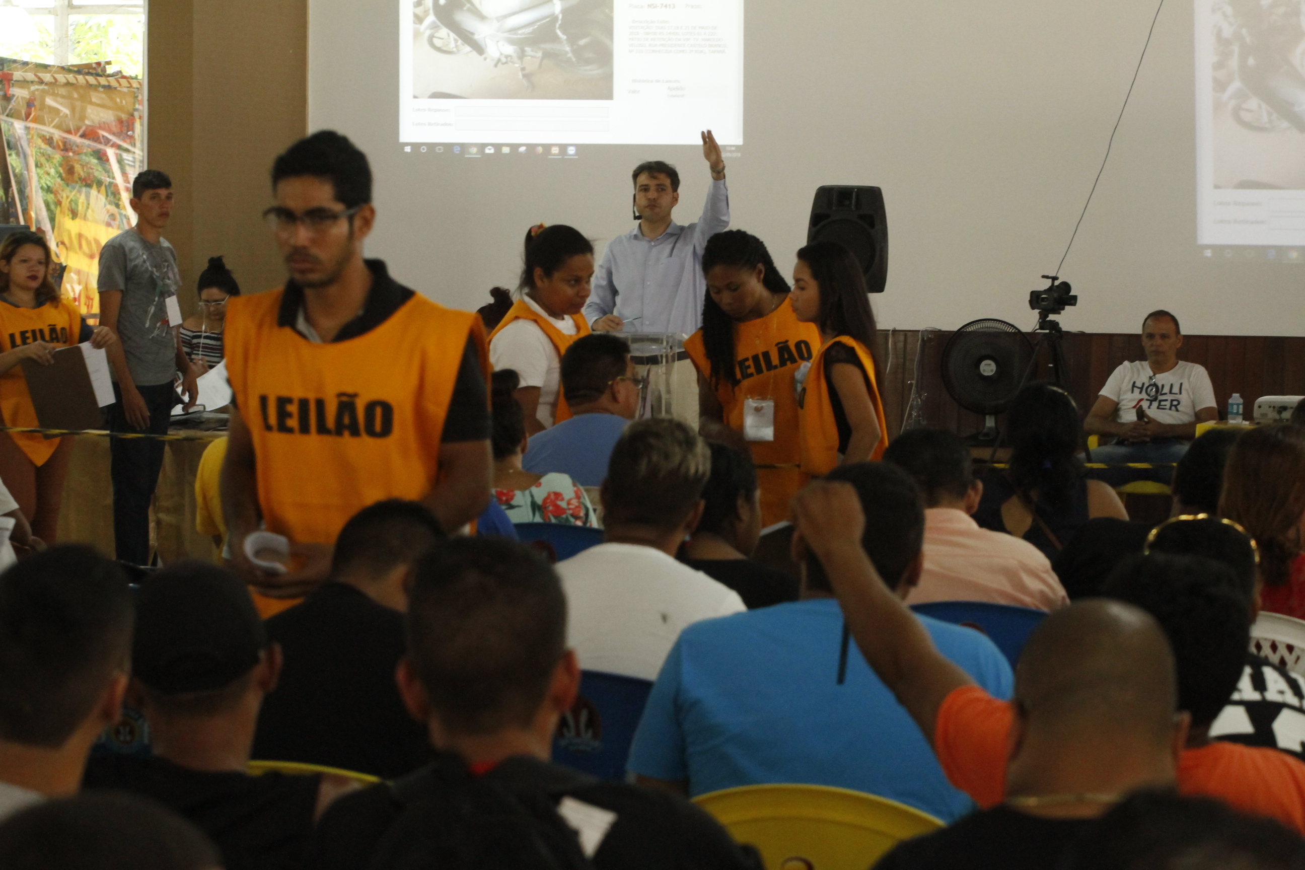 Semob anuncia data para novo leilão de veículos