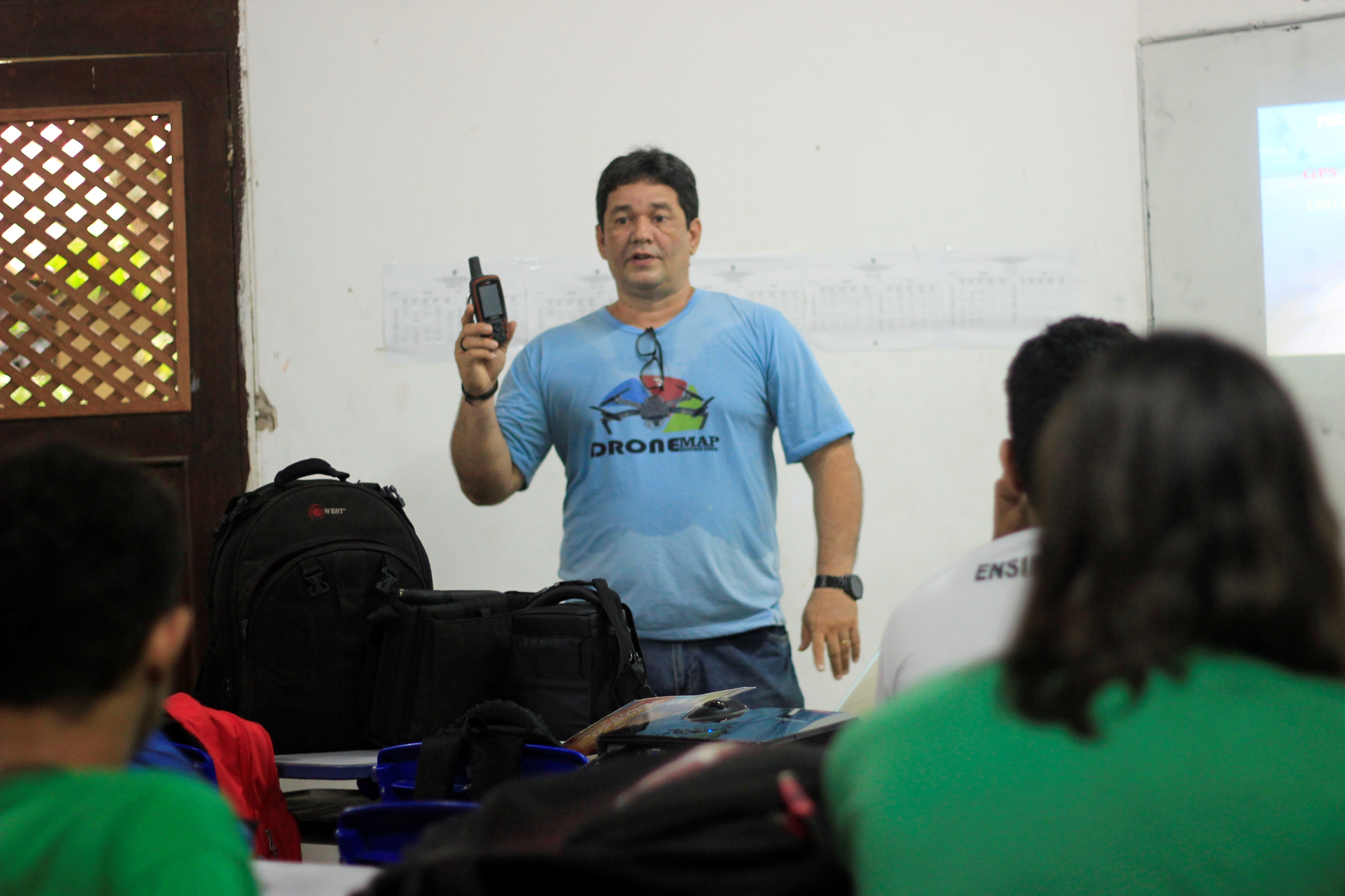 Mapeamento de áreas de degradação ambiental é tema de palestra em Outeiro