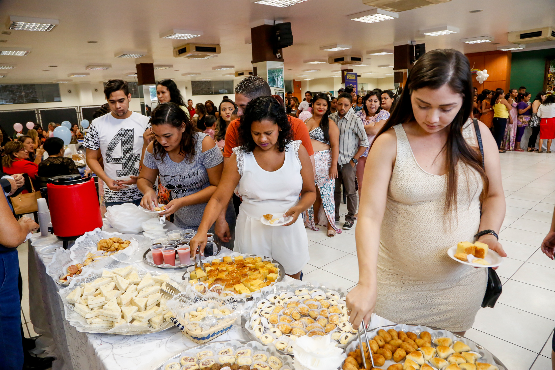 Mais de 100 grávidas têm chá coletivo na Semana do Bebê