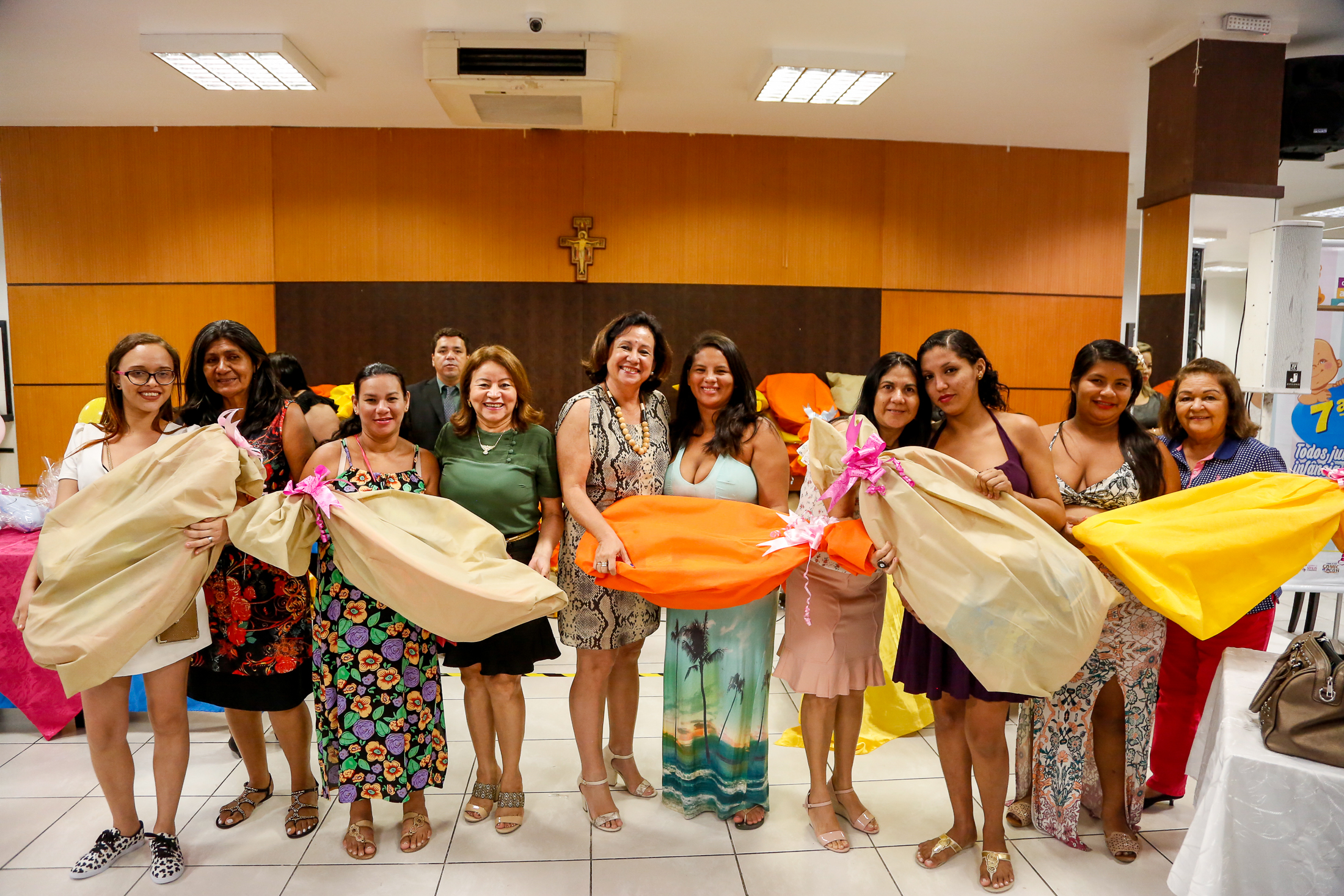 Mais de 100 grávidas têm chá coletivo na Semana do Bebê