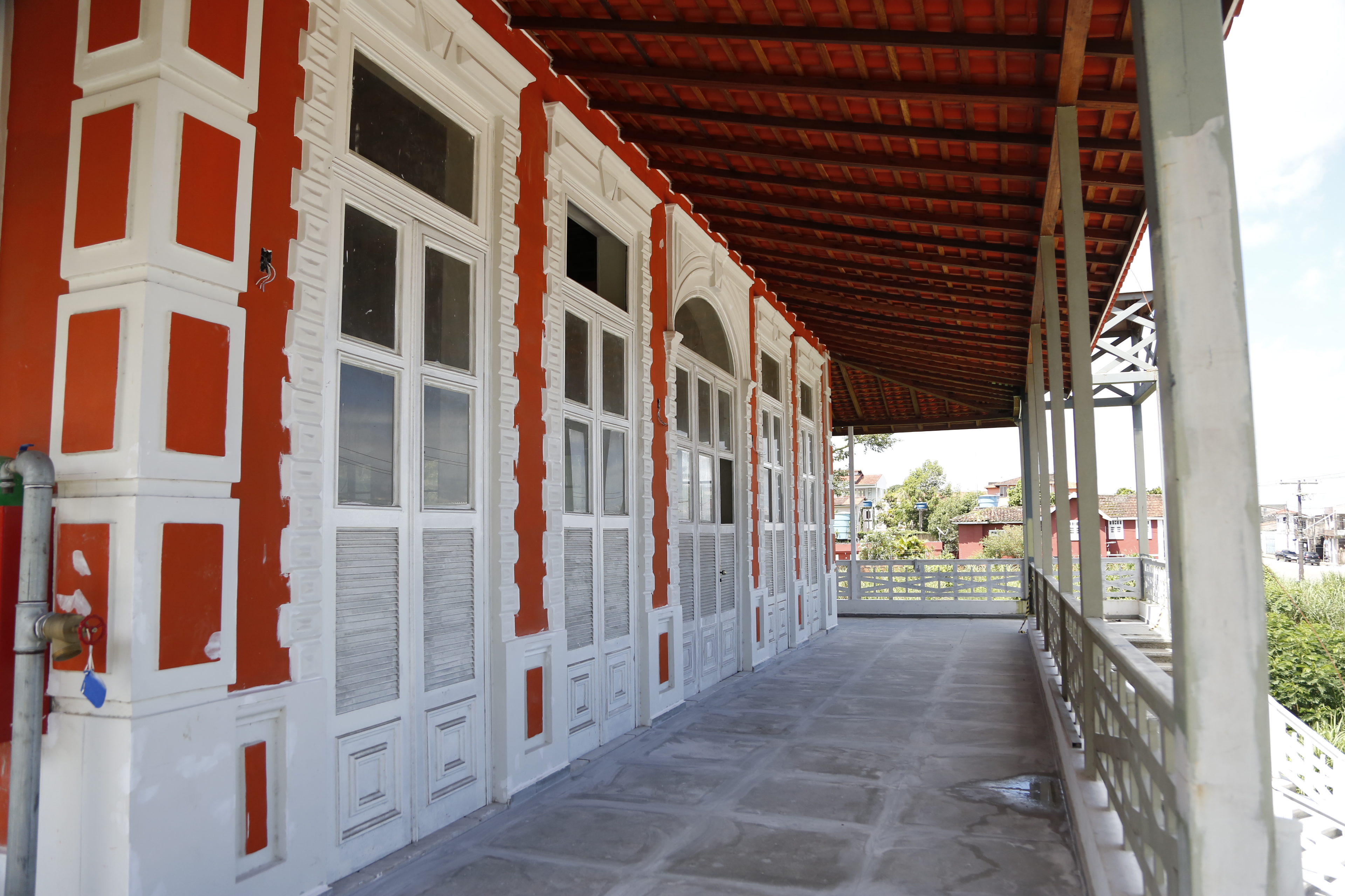 Obra de restauro do Chalé Tavares Cardoso recebe visita do Ministério Público