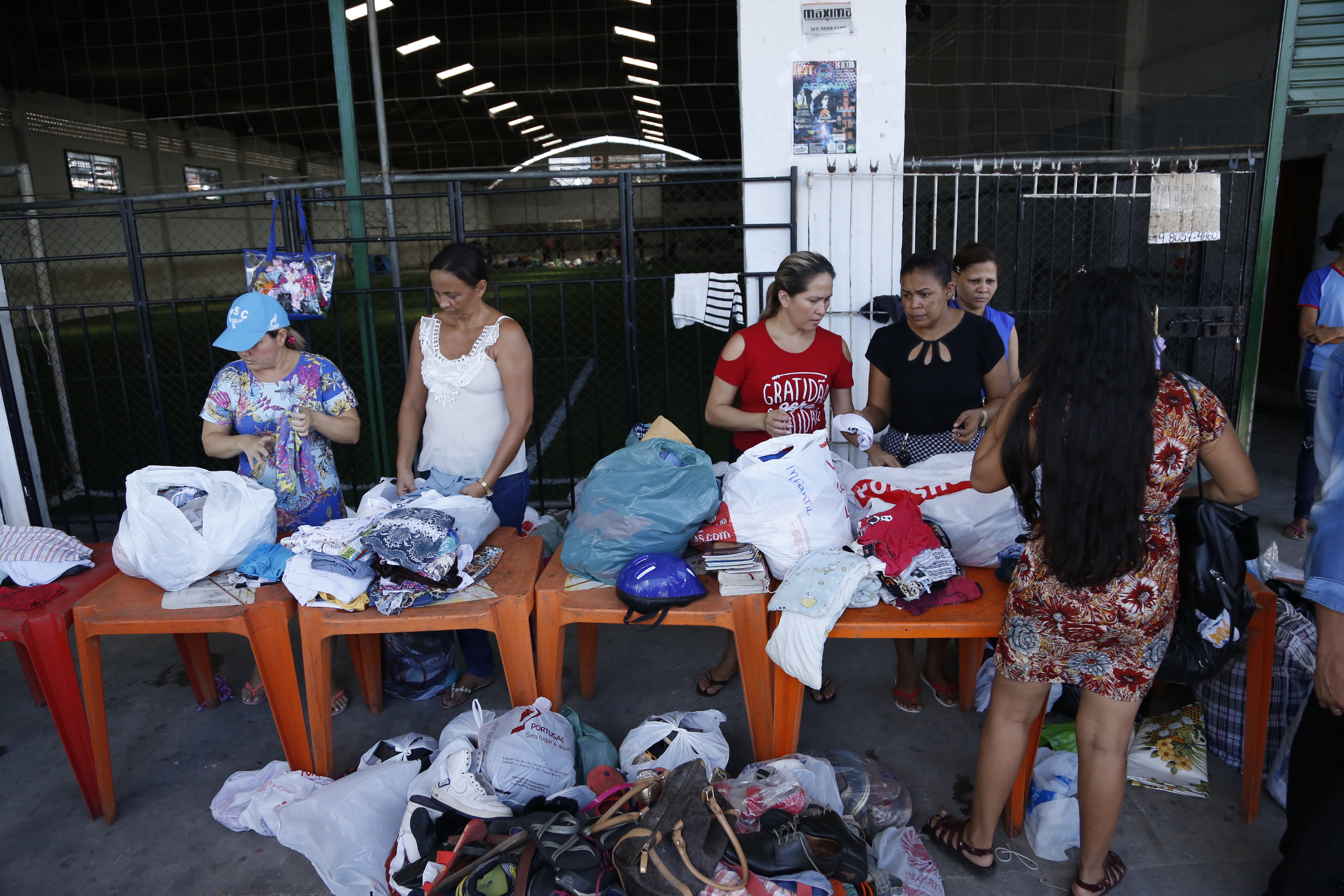 Prefeitura de Belém atende famílias atingidas por incêndio no Guamá