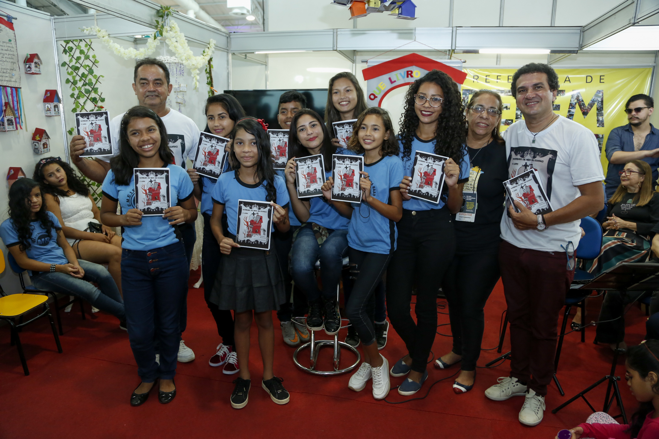 Alunos da rede municipal de ensino expõem obra literária na XXII Feira Pan-Amazônica do Livro