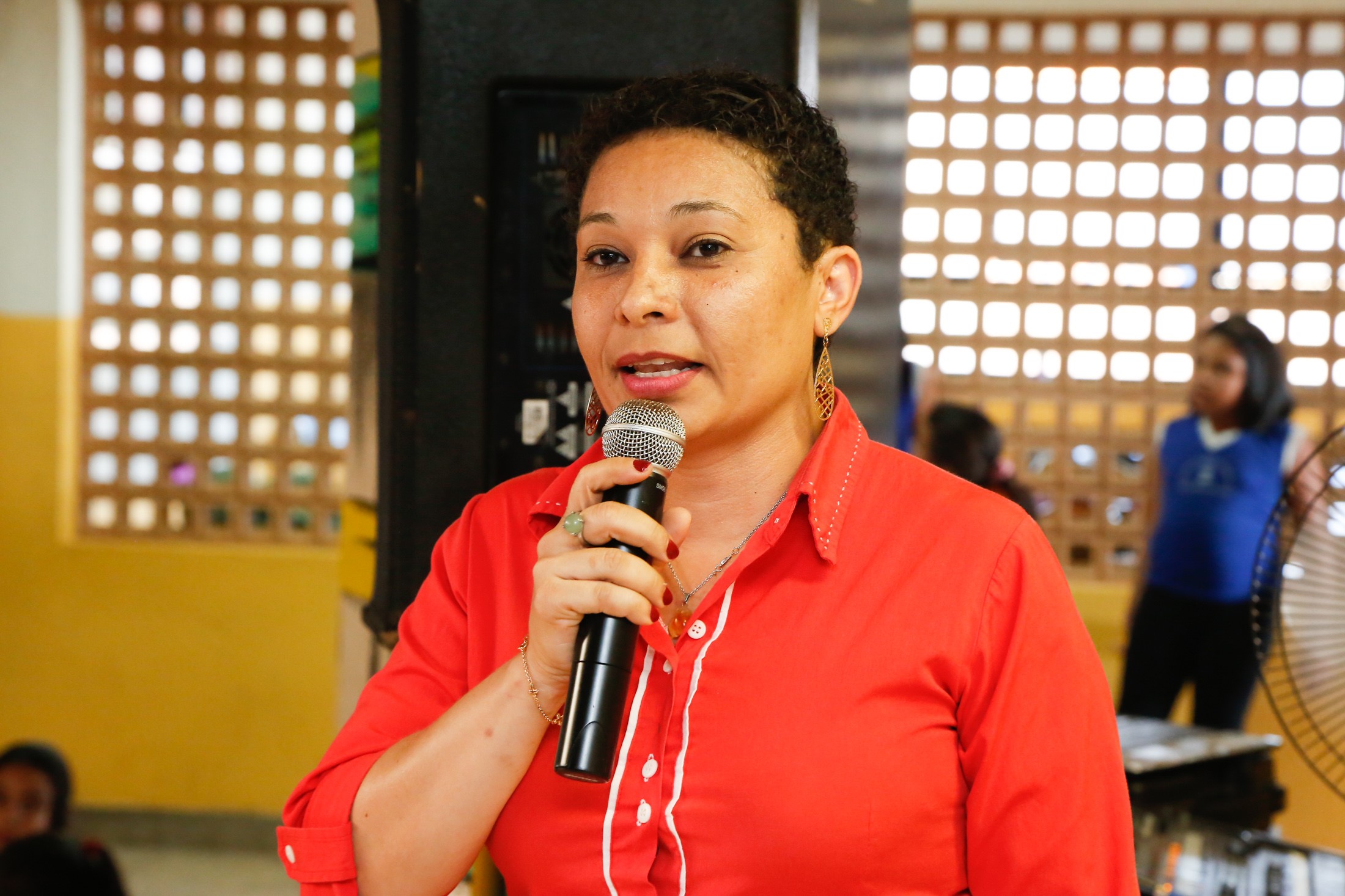 Merendeira da rede municipal representará o Norte em reality show