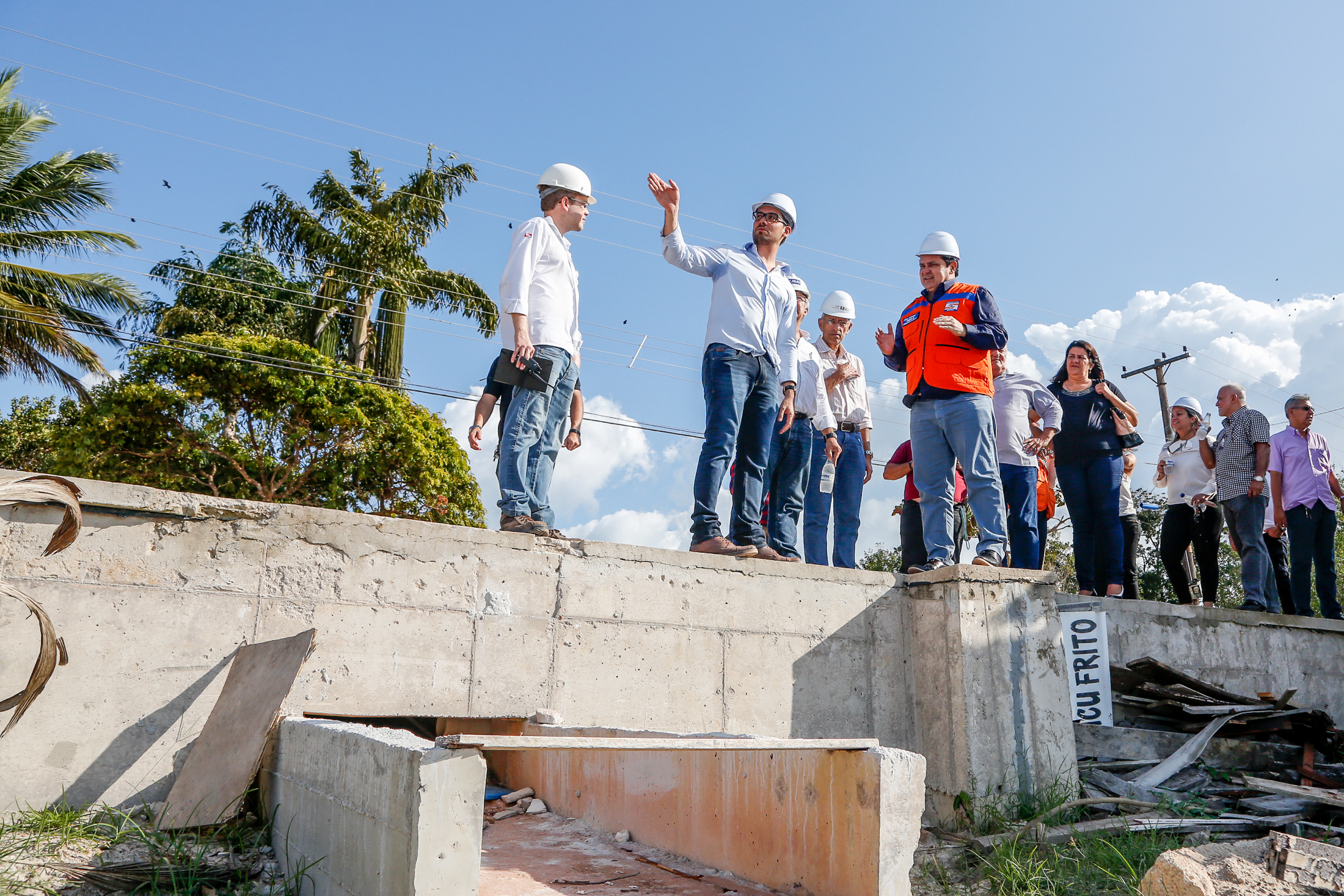 Ministro da Integração visita as obras de prevenção à erosão da orla de Mosqueiro