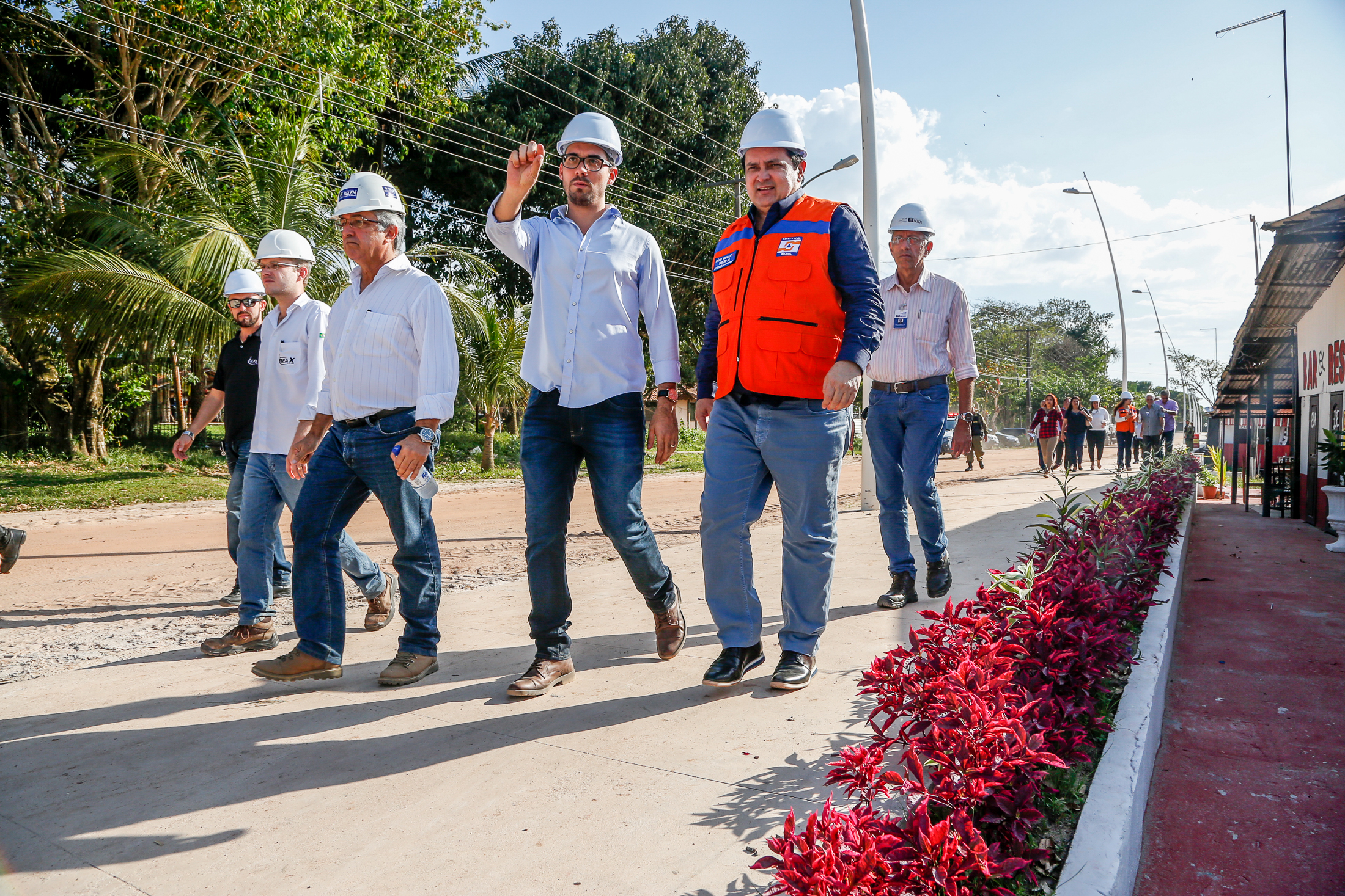 Ministro da Integração visita as obras de prevenção à erosão da orla de Mosqueiro