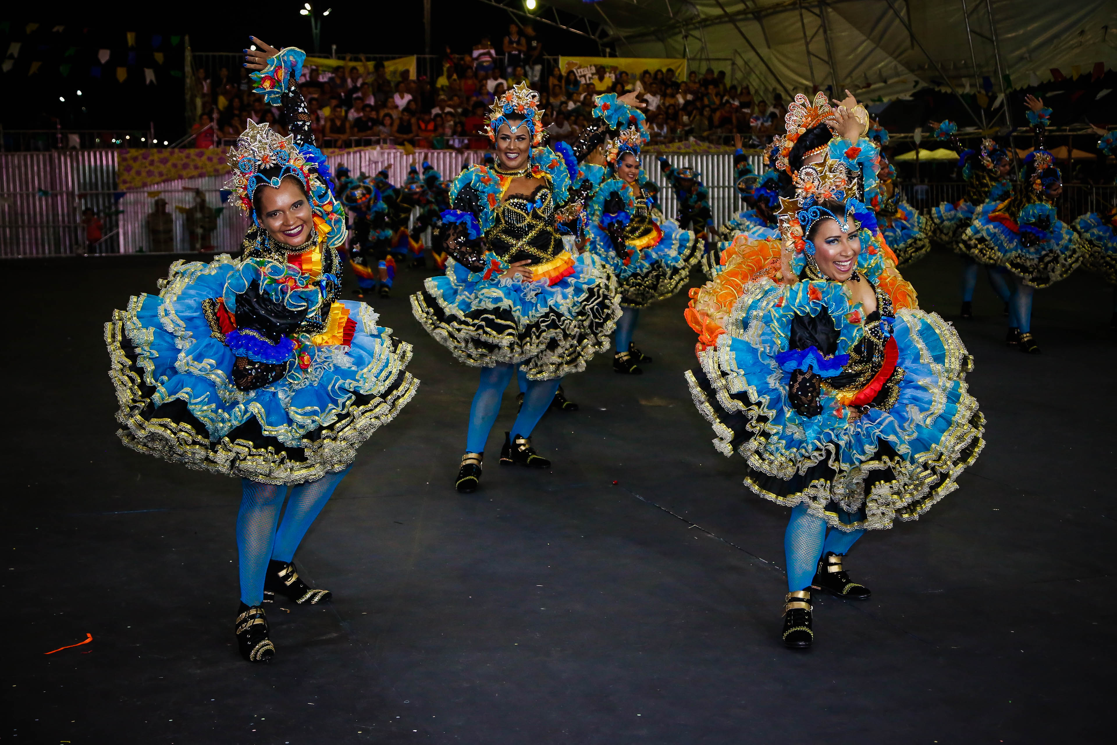 Arena do “Arraiá da Capitá” recebe centenas de pessoas no 2º dia de festas