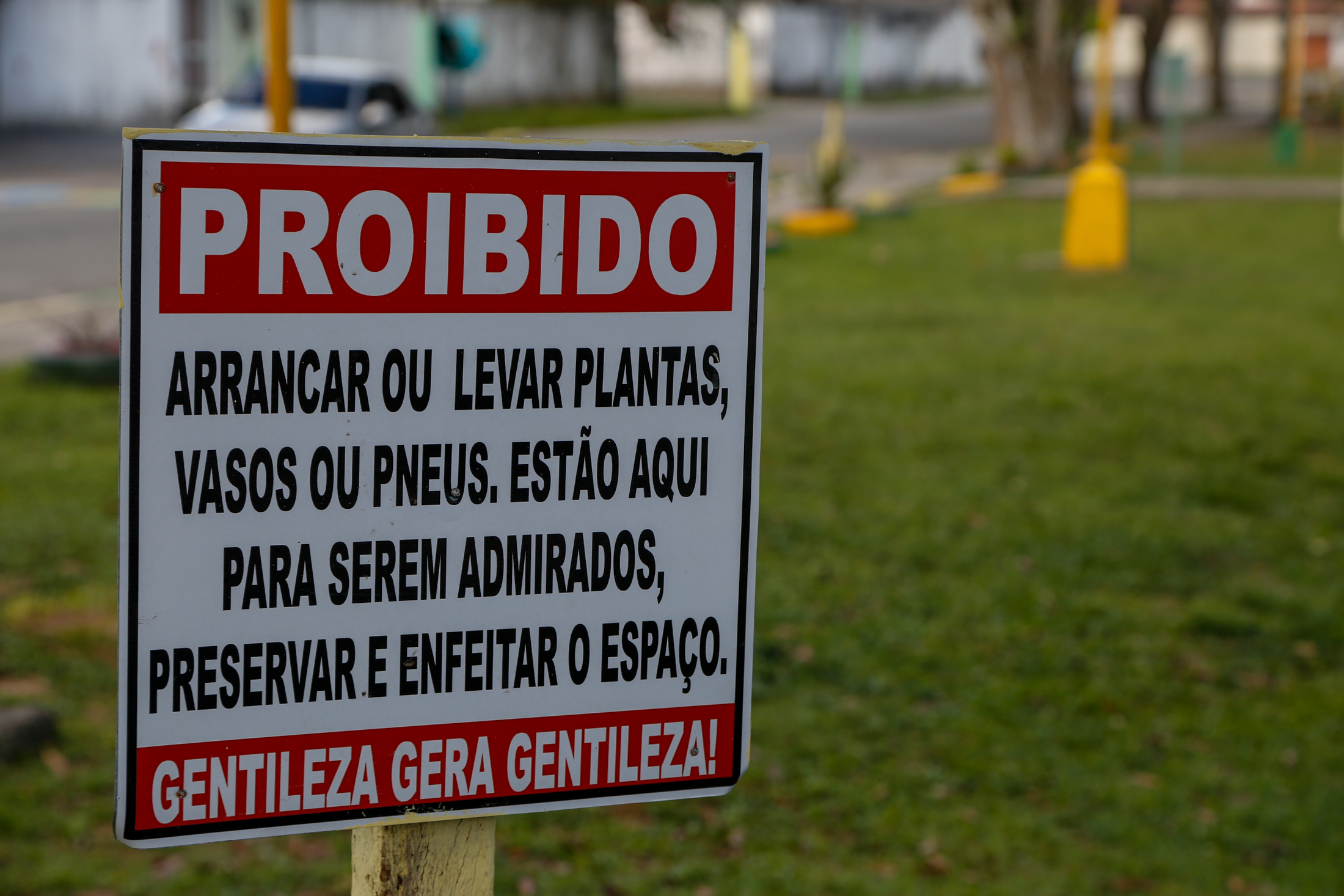 Prefeitura revitaliza ponto de descarte irregular de lixo na Marambaia