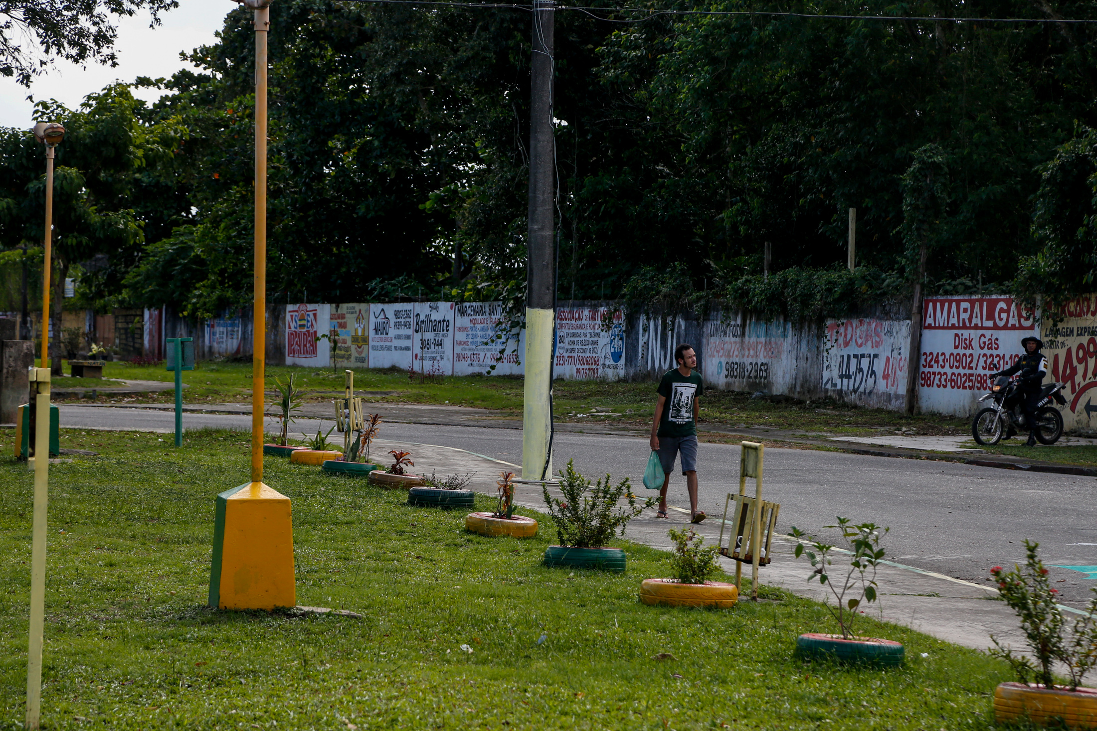 Prefeitura revitaliza ponto de descarte irregular de lixo na Marambaia