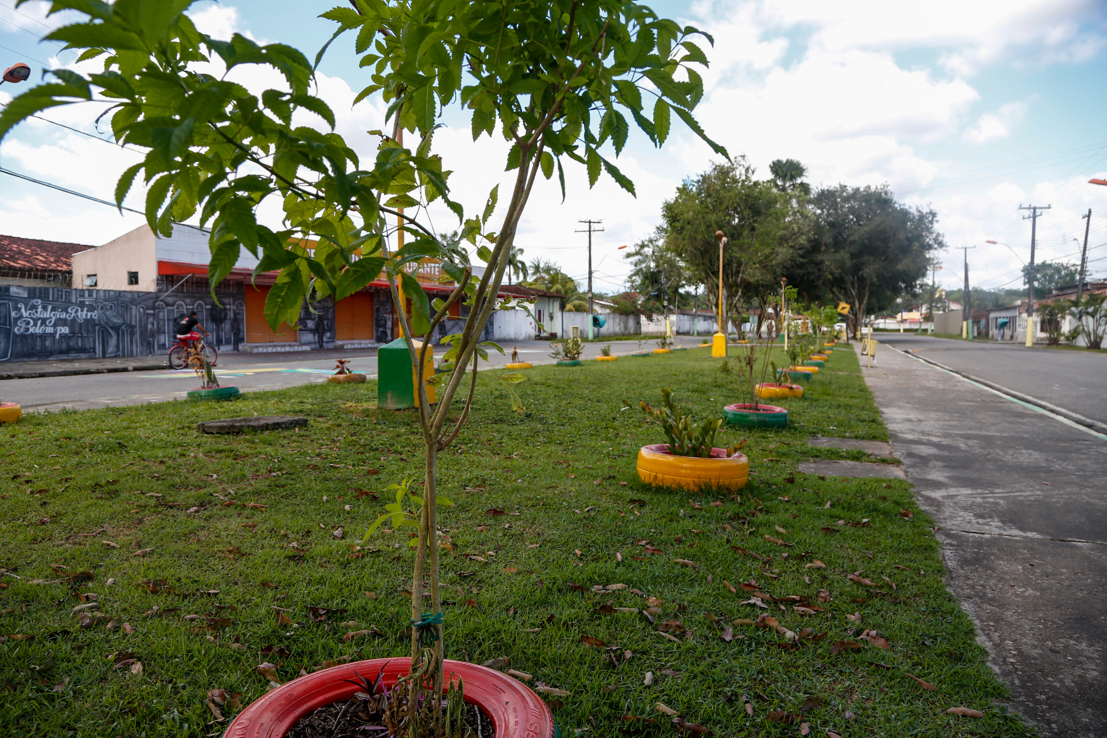 Prefeitura revitaliza ponto de descarte irregular de lixo na Marambaia
