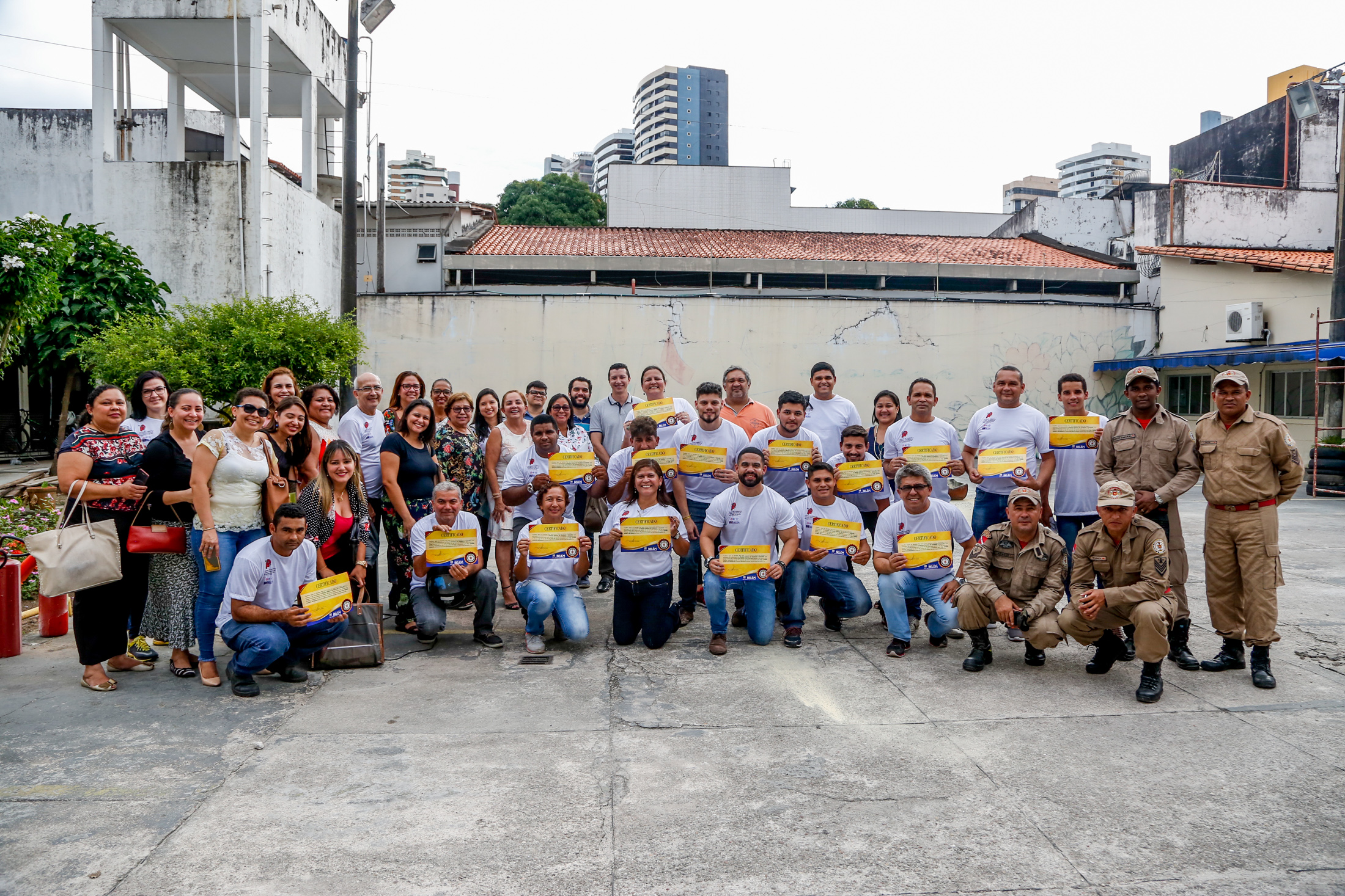 Treinamento de brigada de incêndio capacita profissionais da rede municipal de ensino