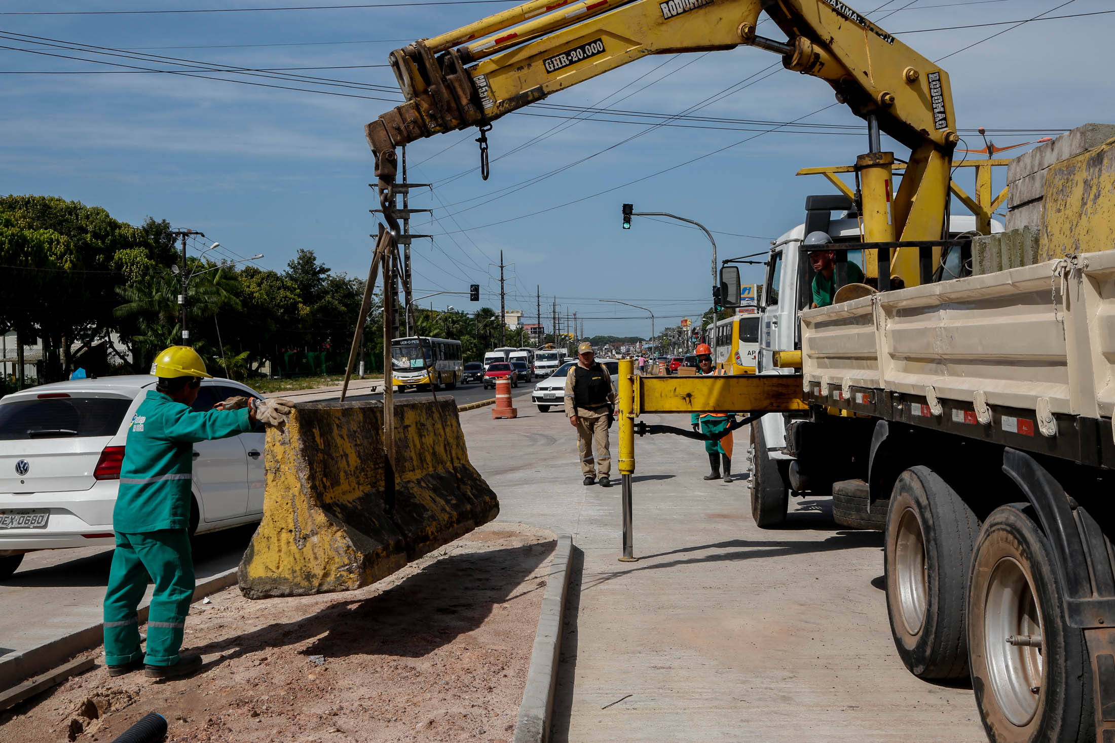 Começa novo desvio de trânsito para pavimentação da pista próximo ao Terminal Tapanã