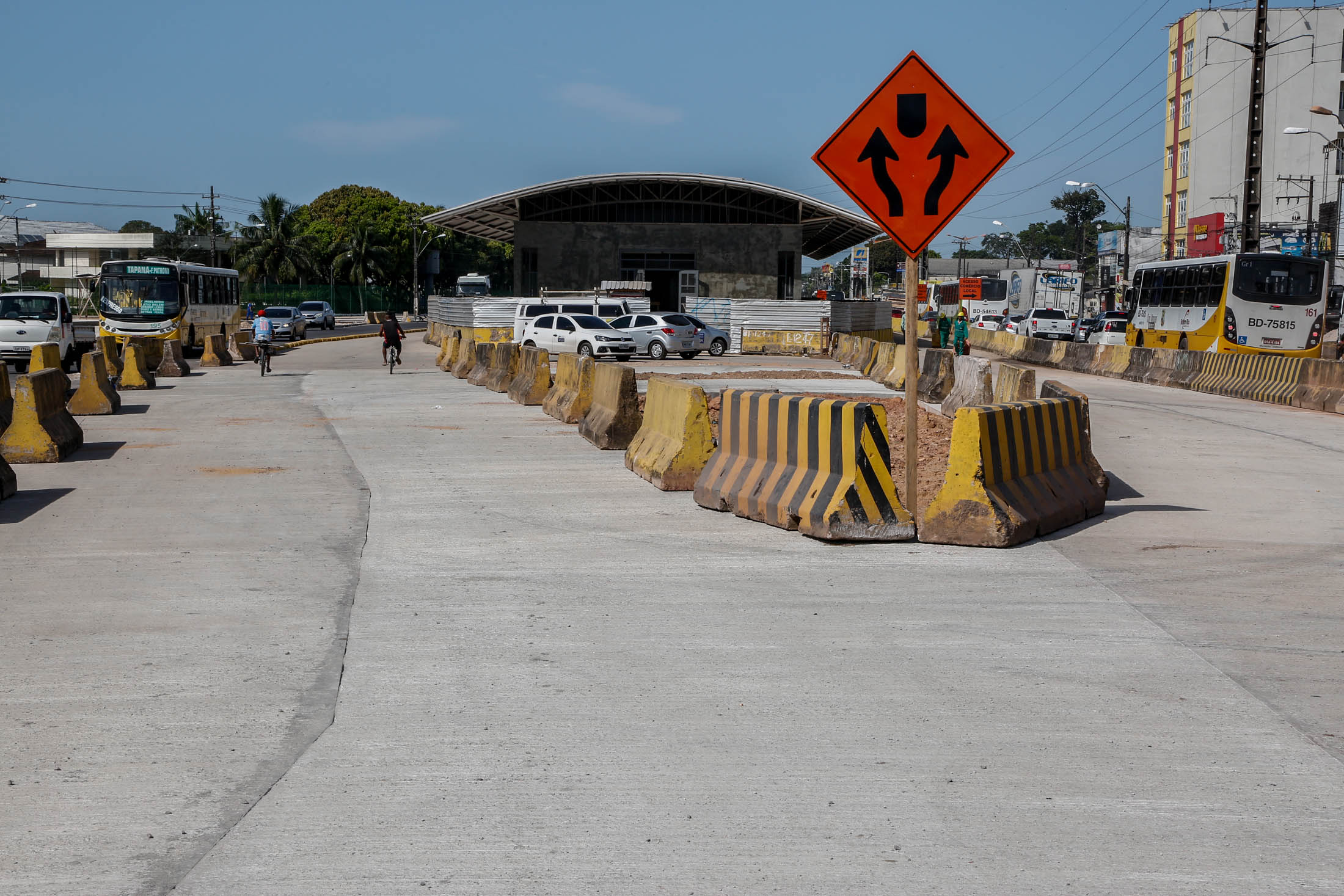 Começa novo desvio de trânsito para pavimentação da pista próximo ao Terminal Tapanã