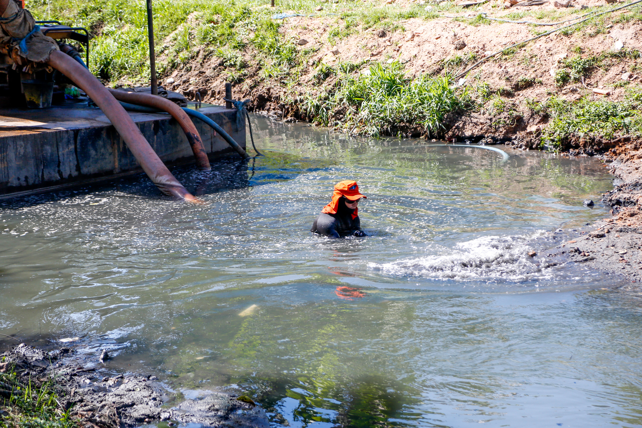 Canais do bairro Curió Utinga recebem saneamento e dragagem para combater alagamentos