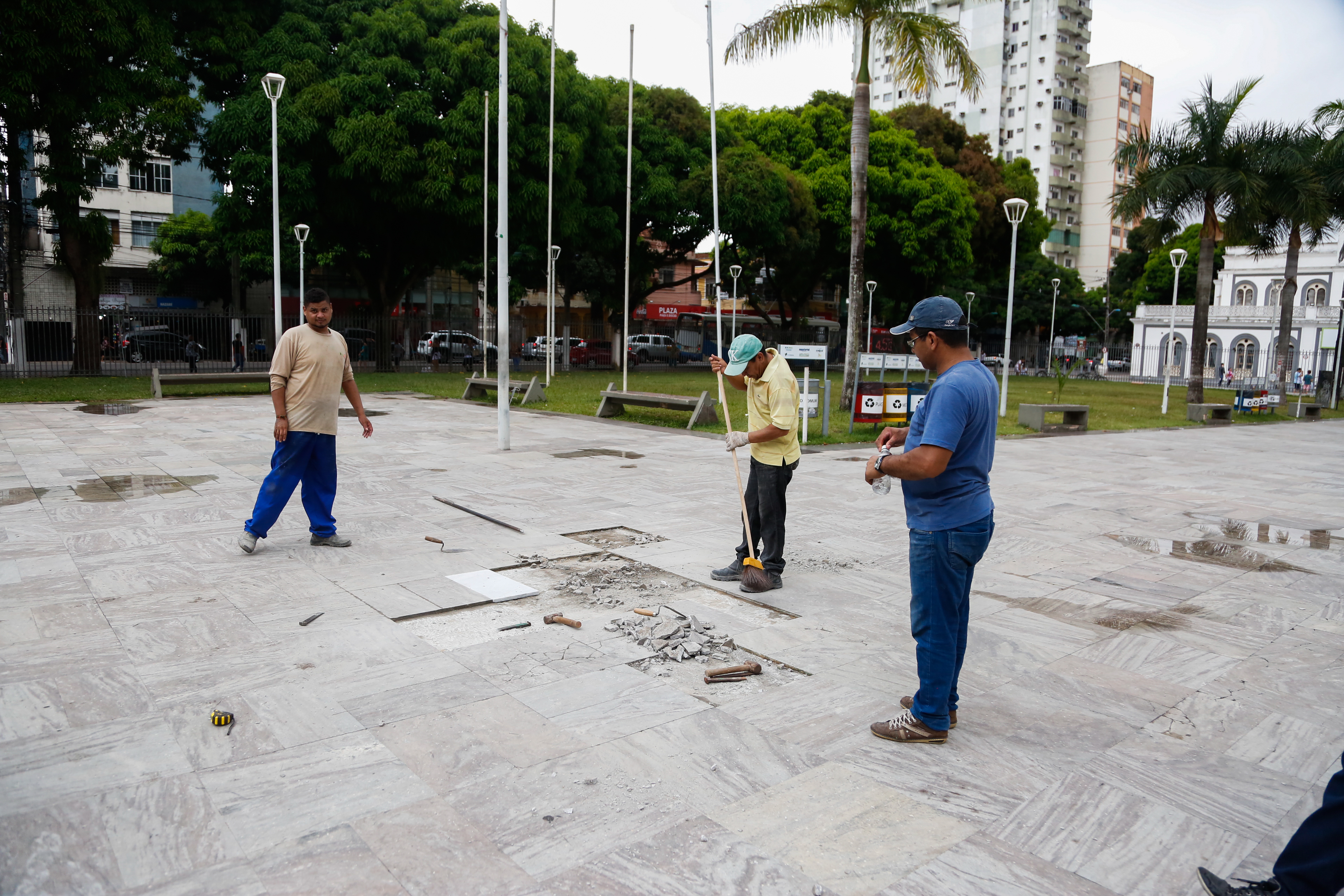 Praça Santuário está isolada para obras de manutenção para o Círio 2018