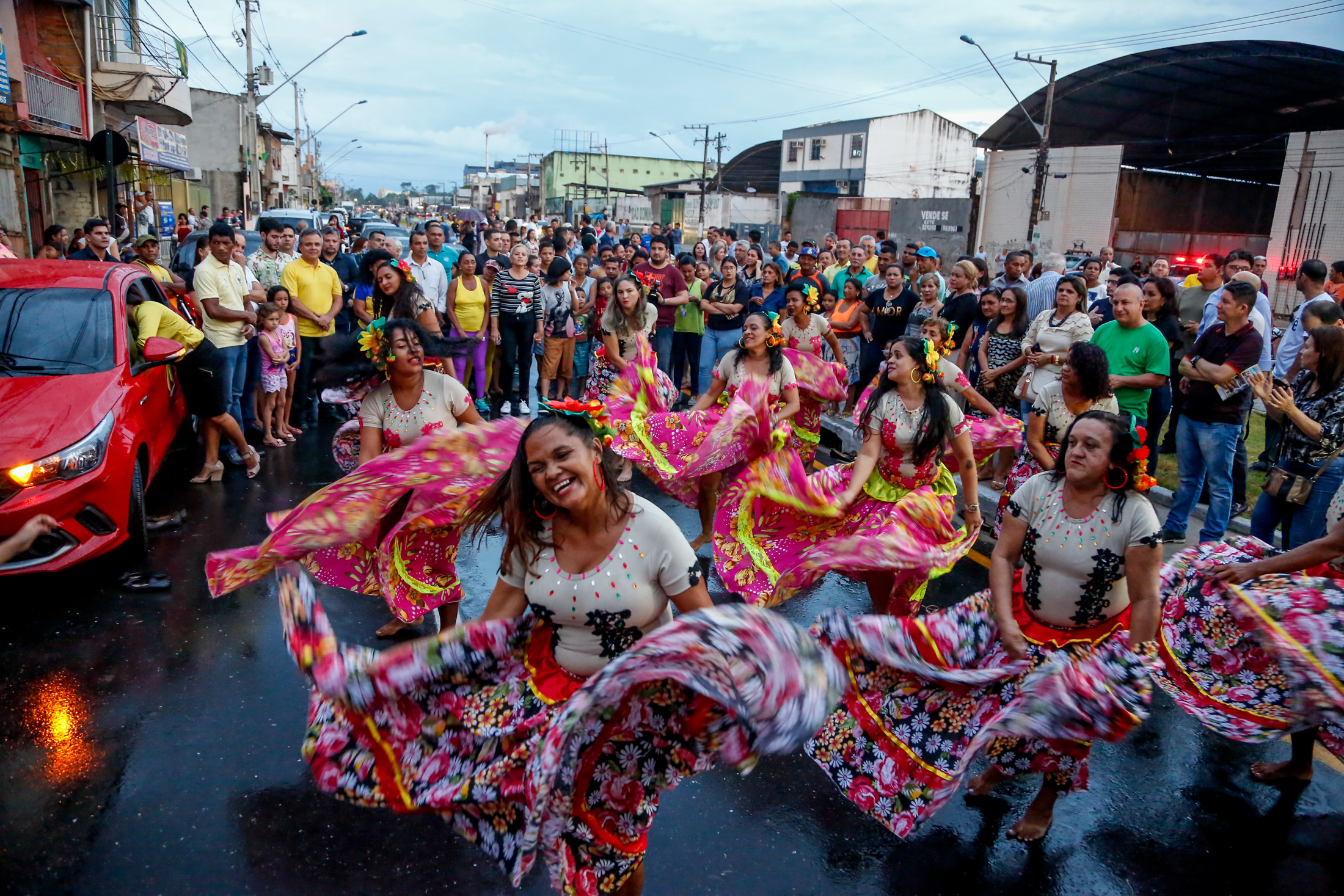 Novo trecho da Bernardo Sayão saneado e urbanizado é motivo de festa para a população