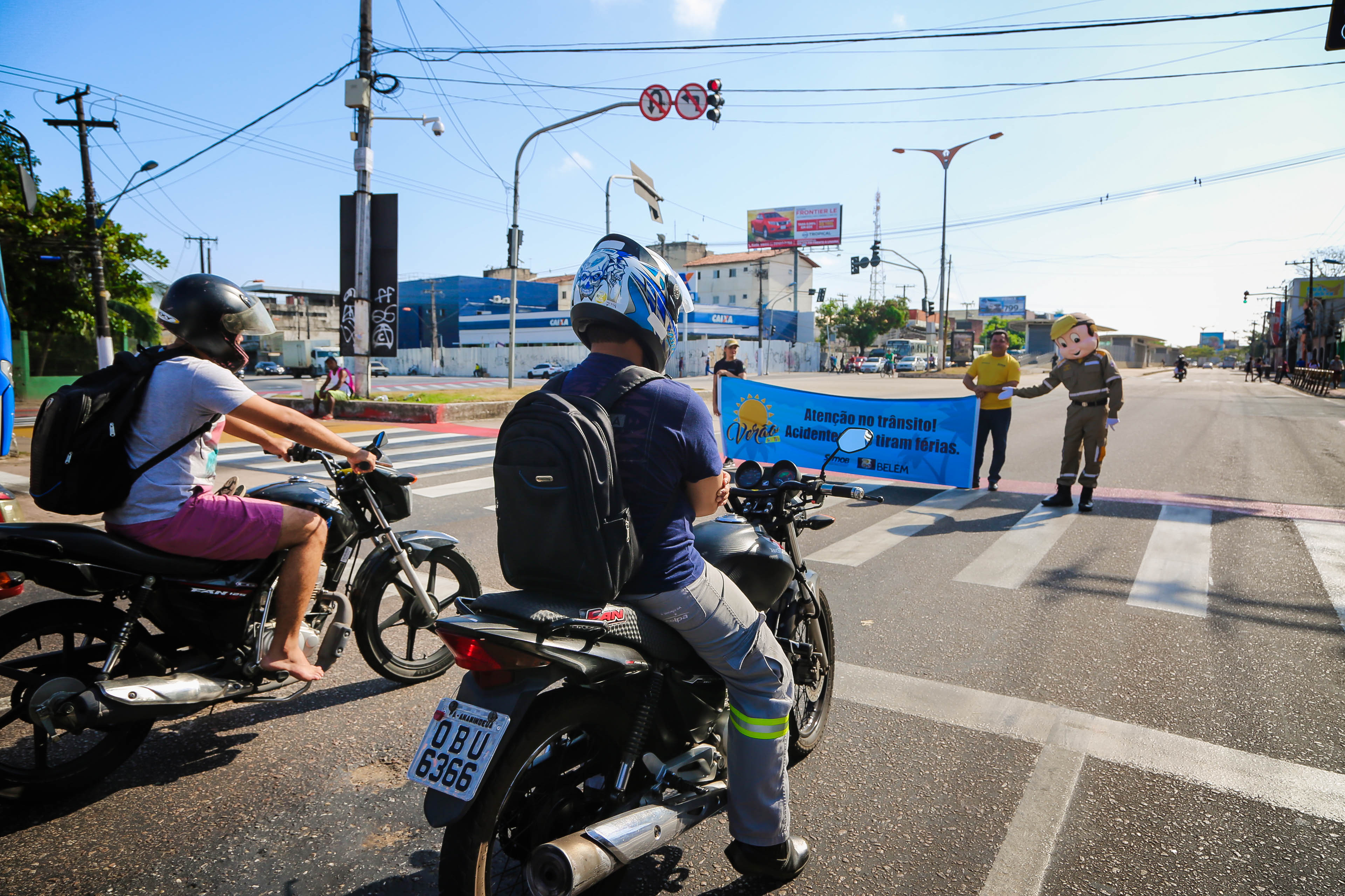 SeMob orienta veranistas em ação nas ruas de Belém