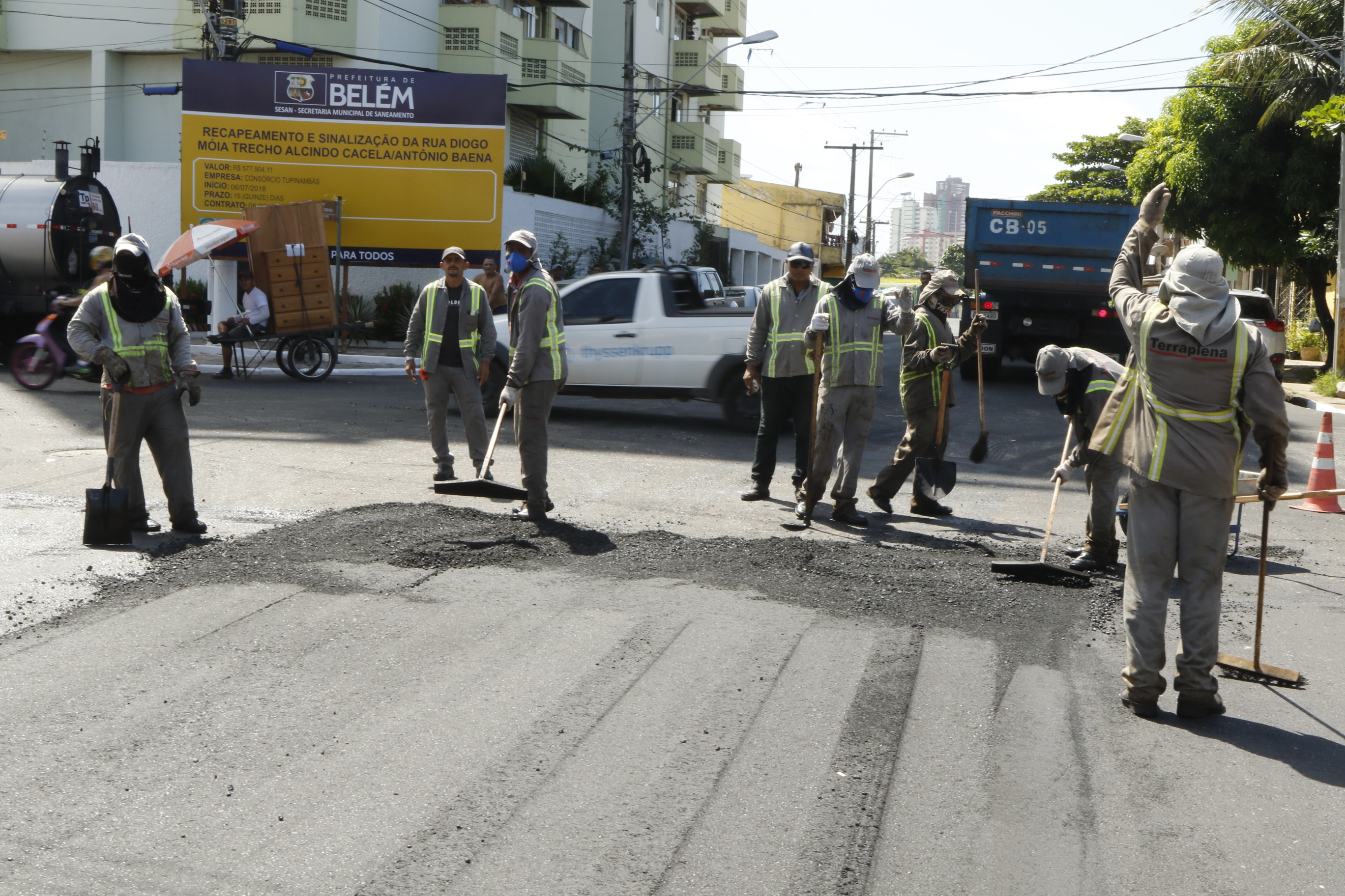 Prefeitura de Belém realiza obras de drenagem e pavimentação por toda a cidade