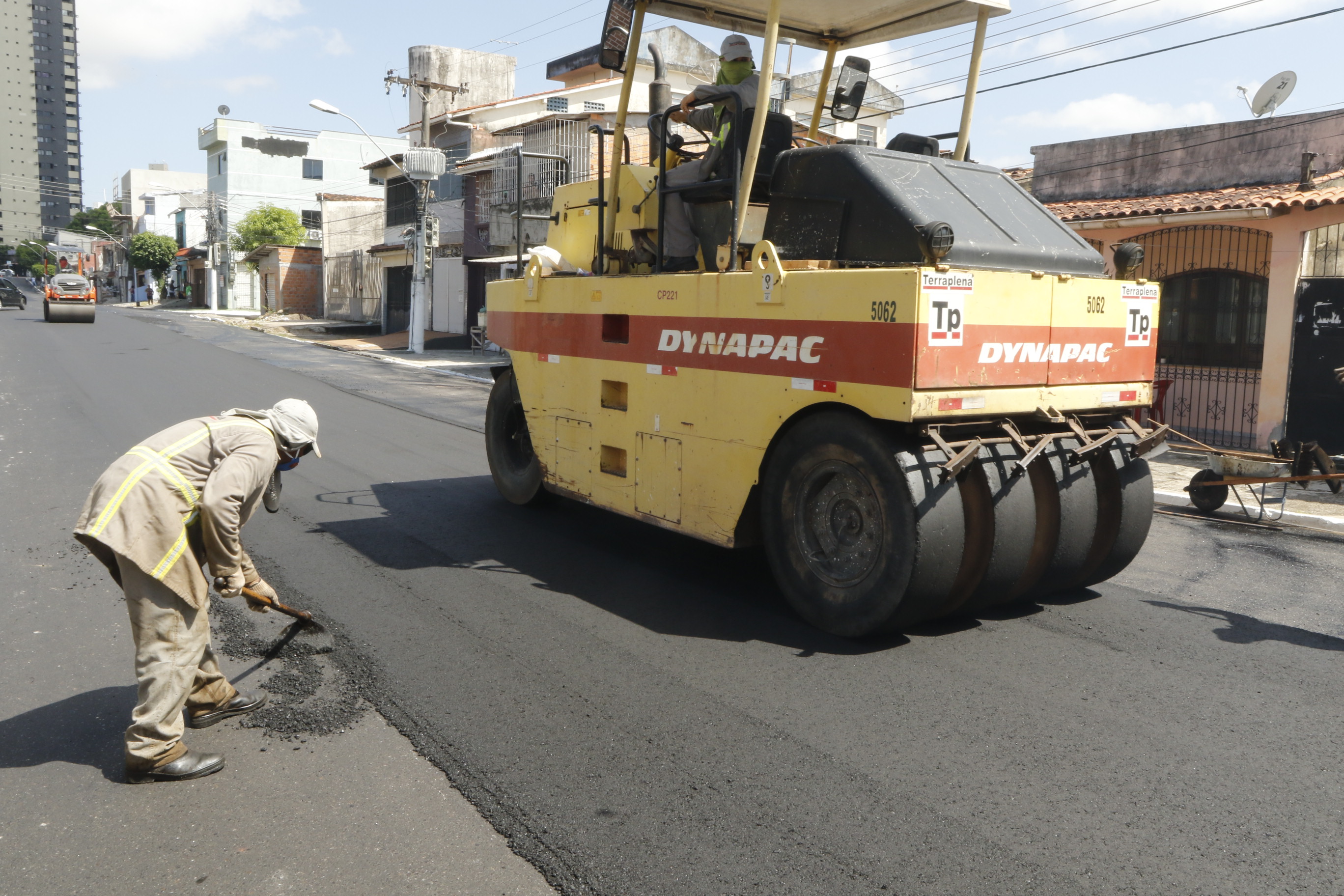 Prefeitura de Belém realiza obras de drenagem e pavimentação por toda a cidade