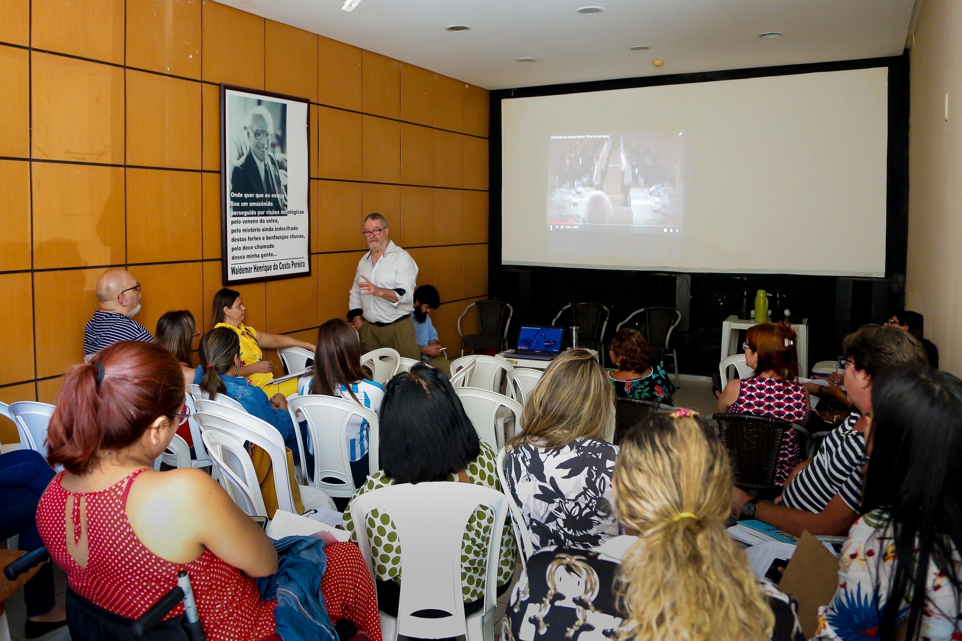 Fumbel ministra primeira oficina de projetos culturais direcionada a servidores municipais