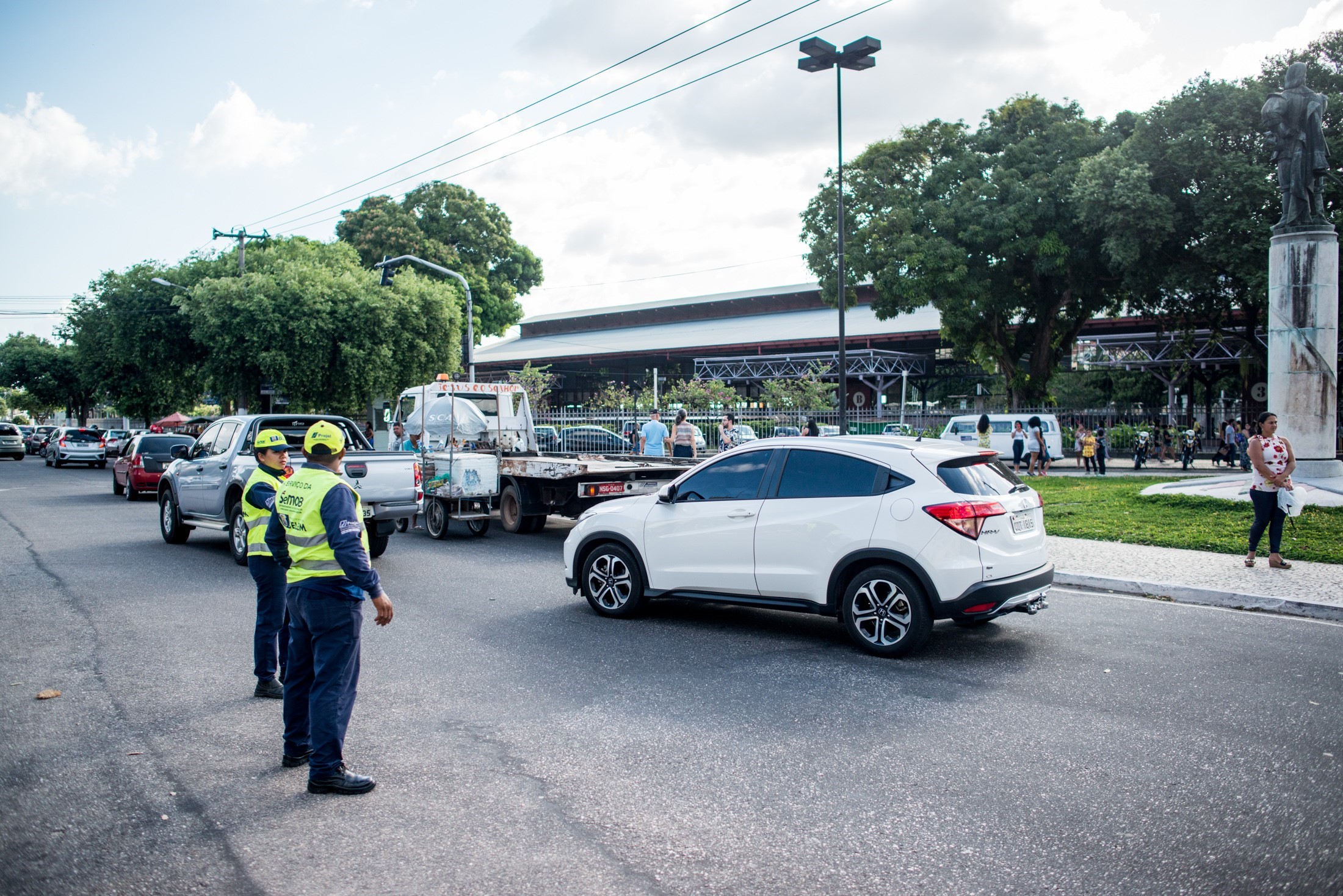 Esquadrilha da fumaça encanta crianças e adultos em Belém