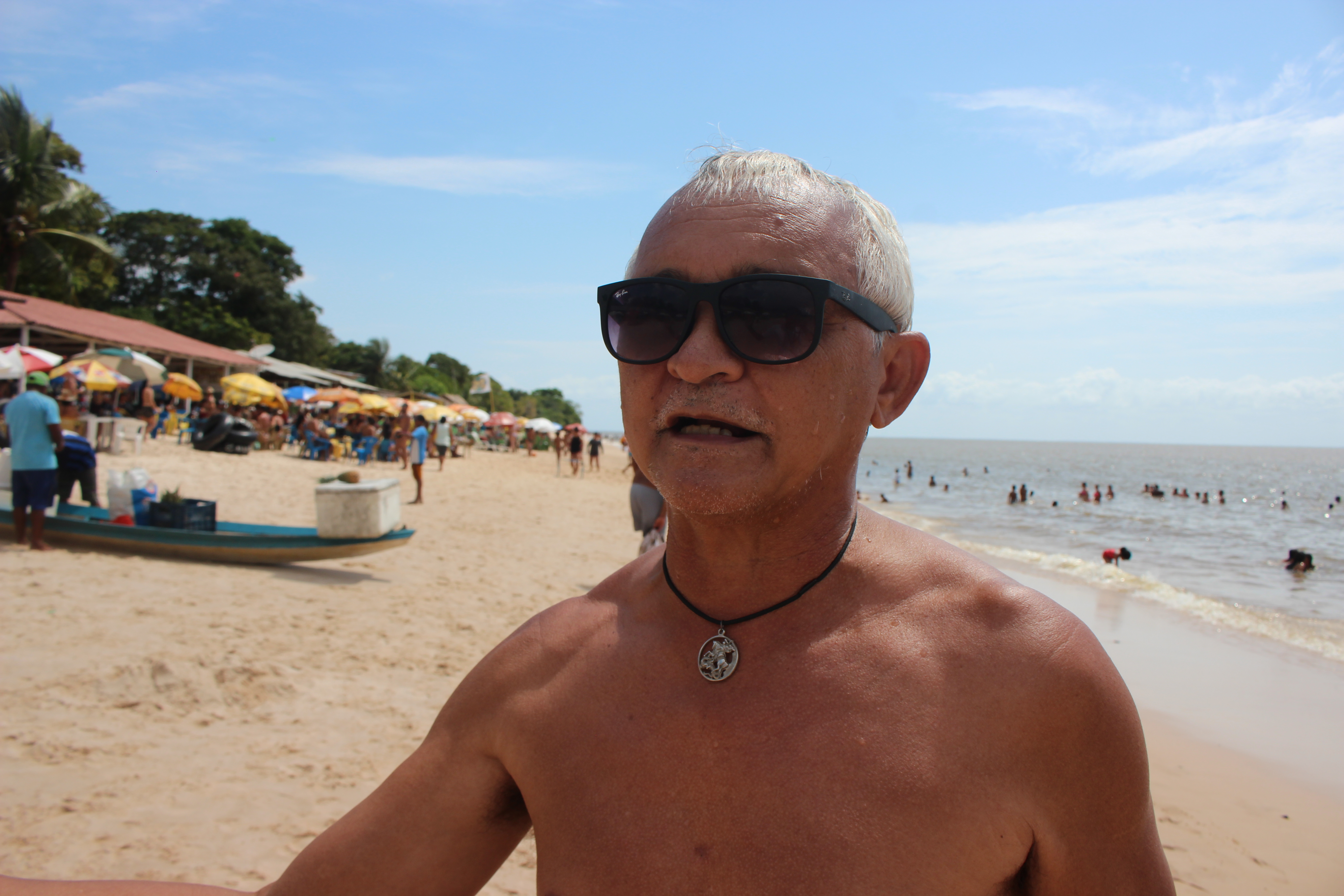 Com programação musical público lota ilha de Cotijuba