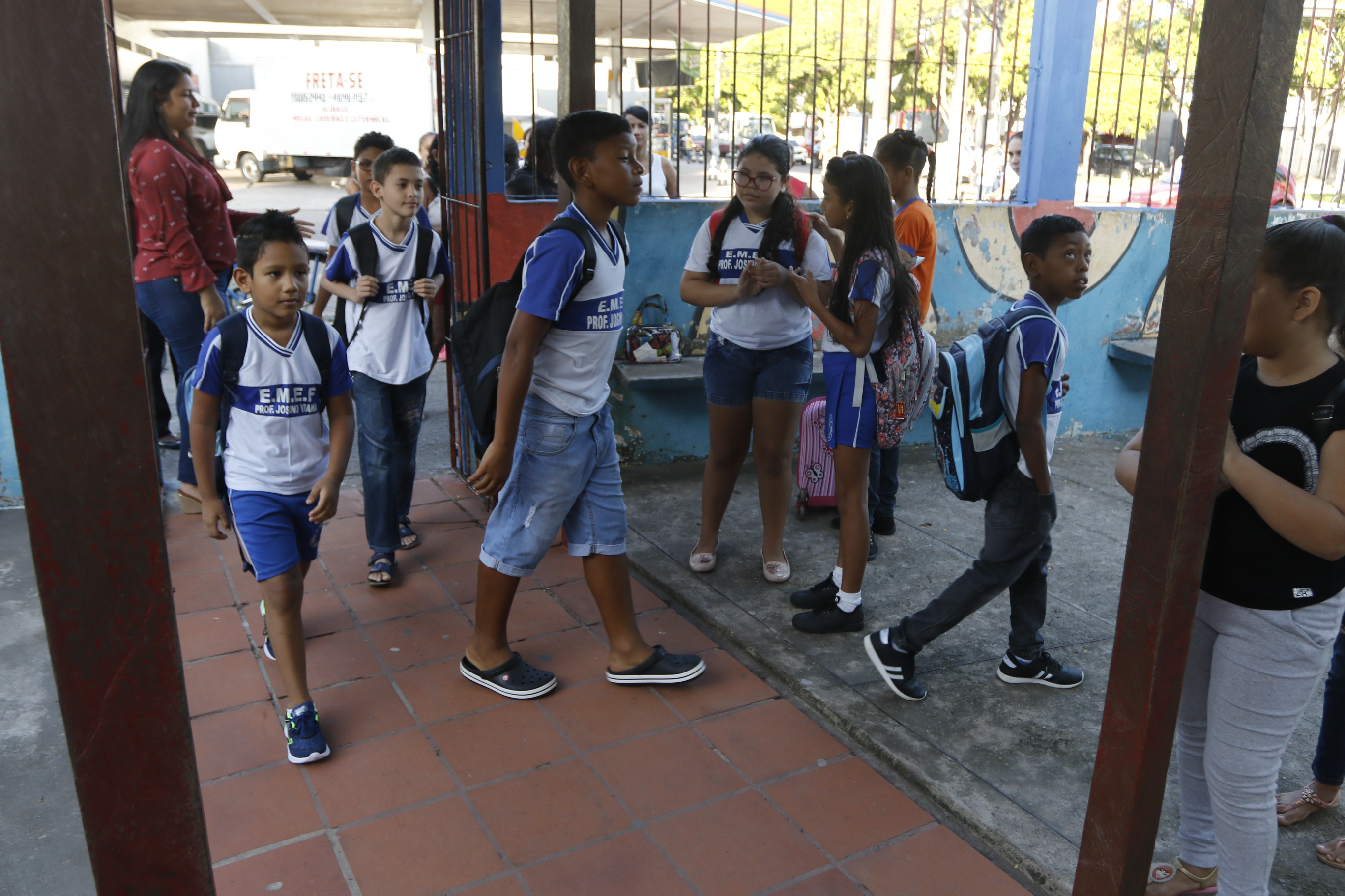 Mais de 70 mil alunos da educação municipal voltaram às aulas nesta quarta