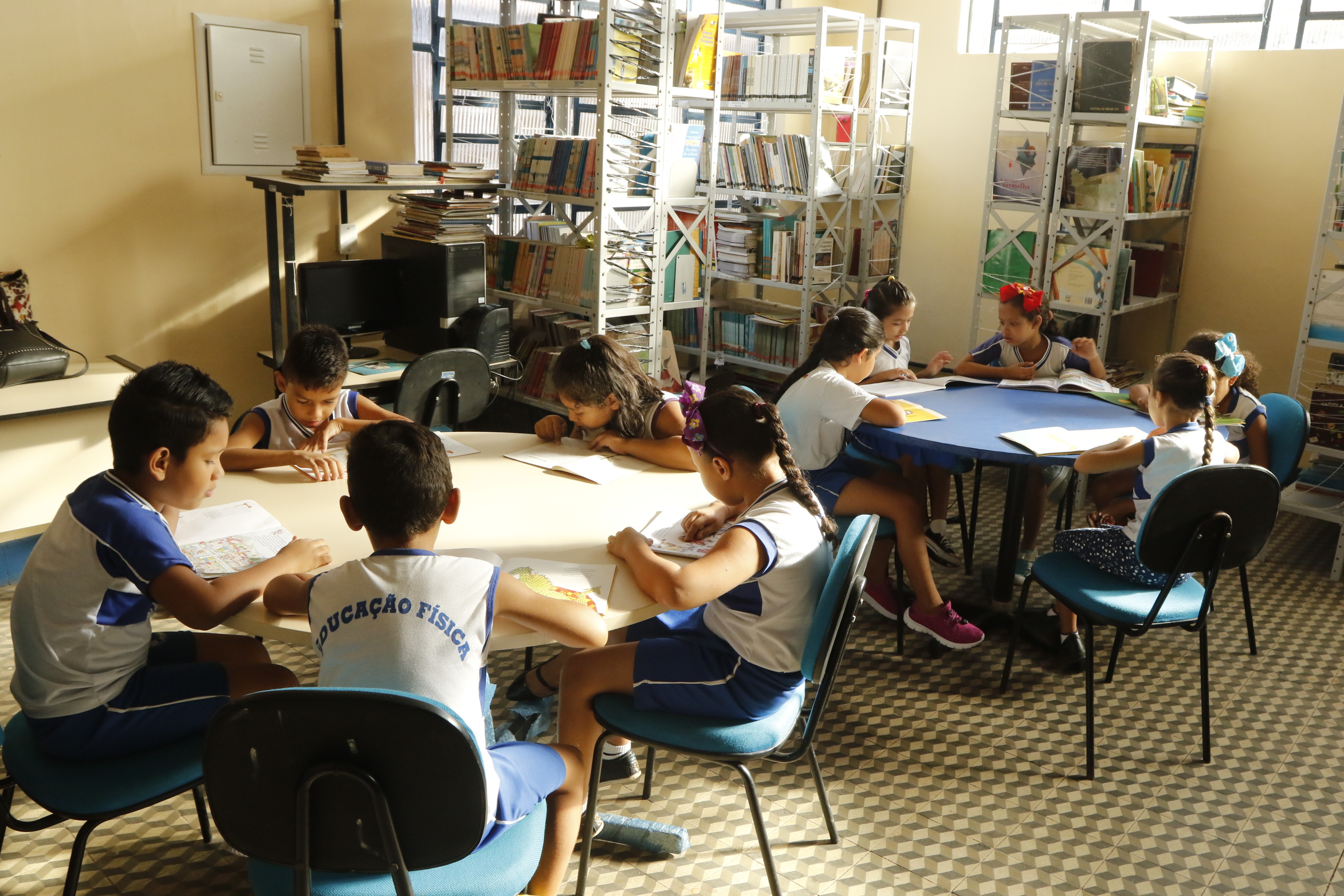 Mais de 70 mil alunos da educação municipal voltaram às aulas nesta quarta
