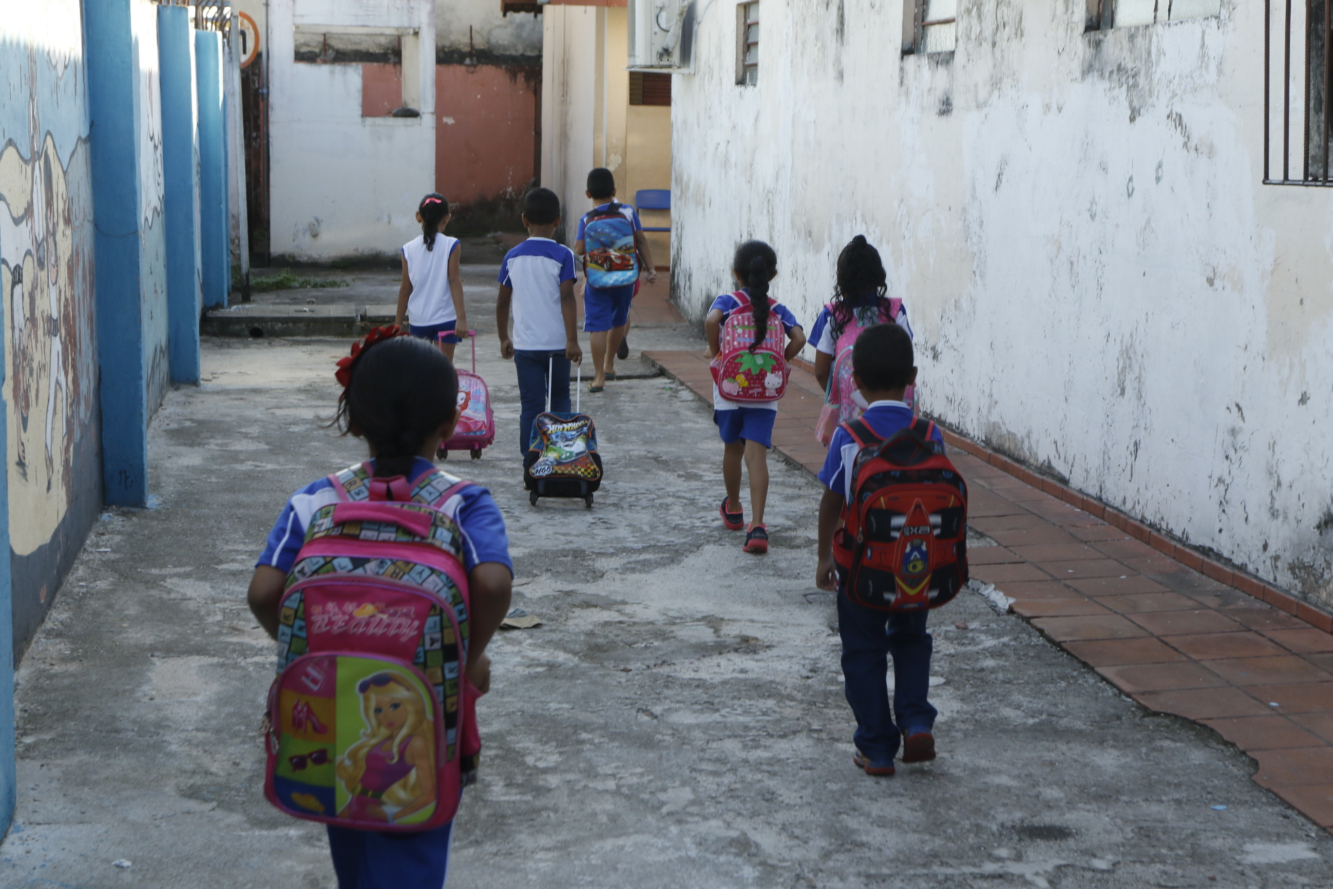 Mais de 70 mil alunos da educação municipal voltaram às aulas nesta quarta