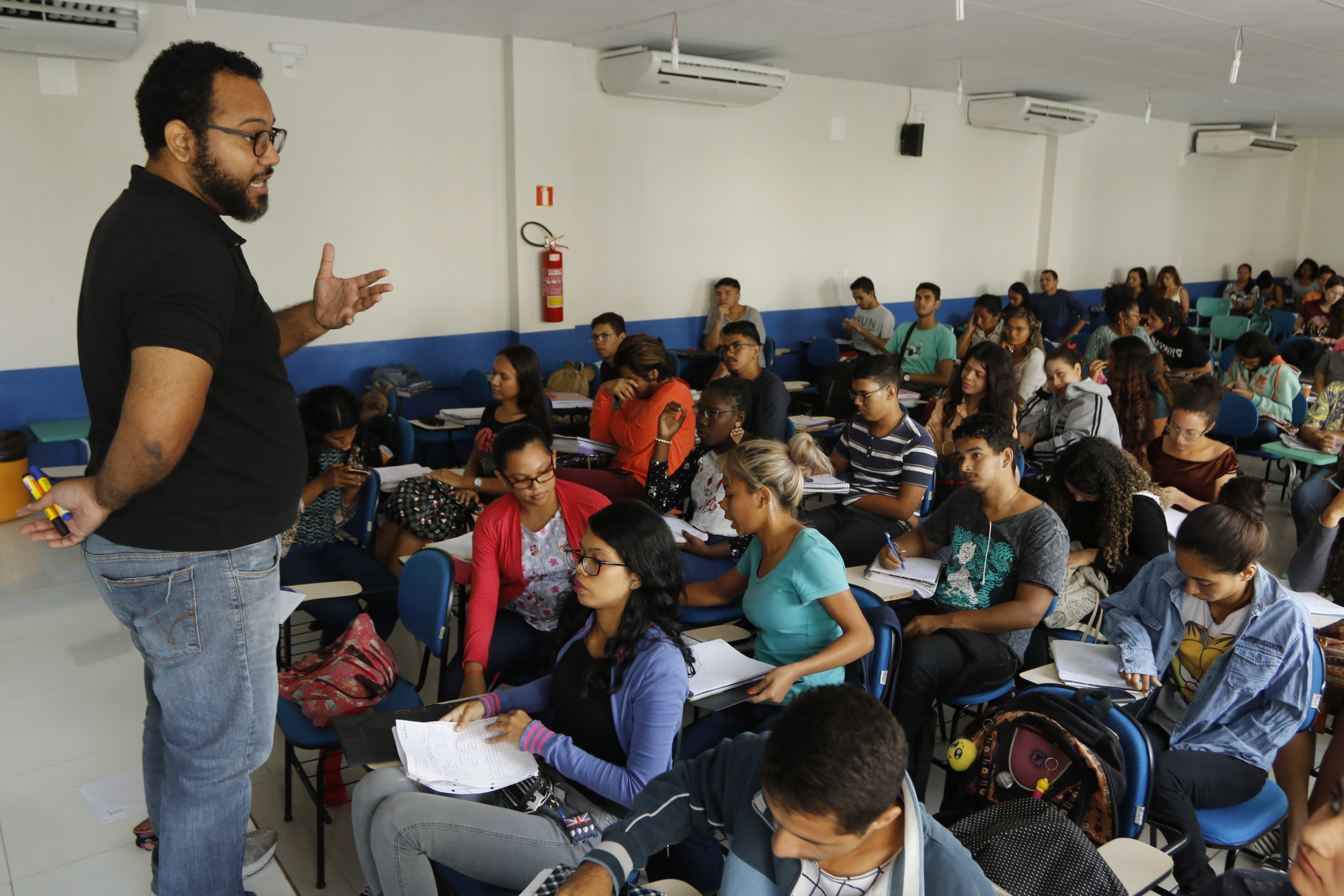 Cursinho Municipal dá início a turma preparatória exclusiva às escolas militares