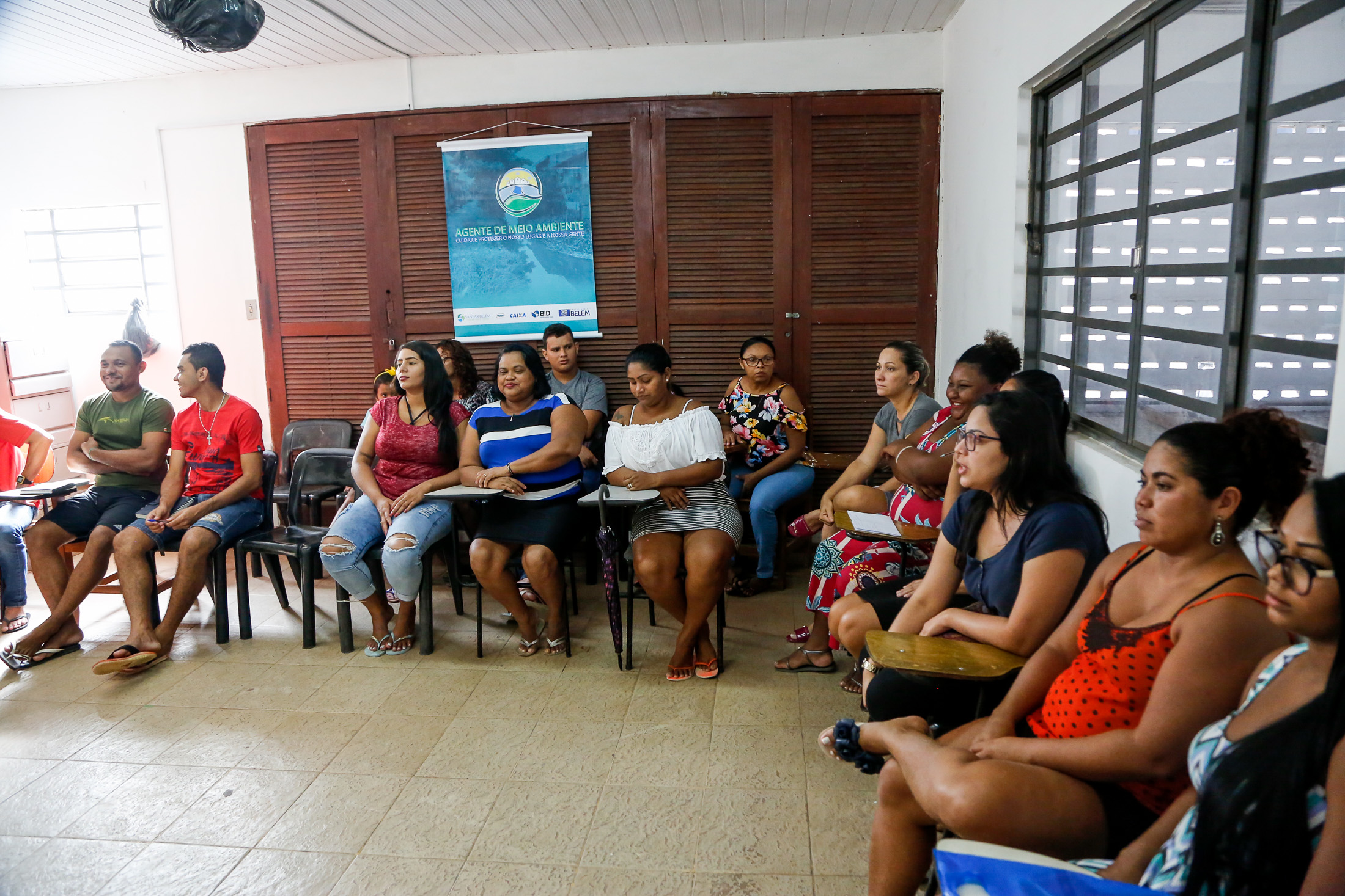 Cursos de pedreiro, hidráulica e meio ambiente qualificam moradores da Bacia da Estrada Nova
