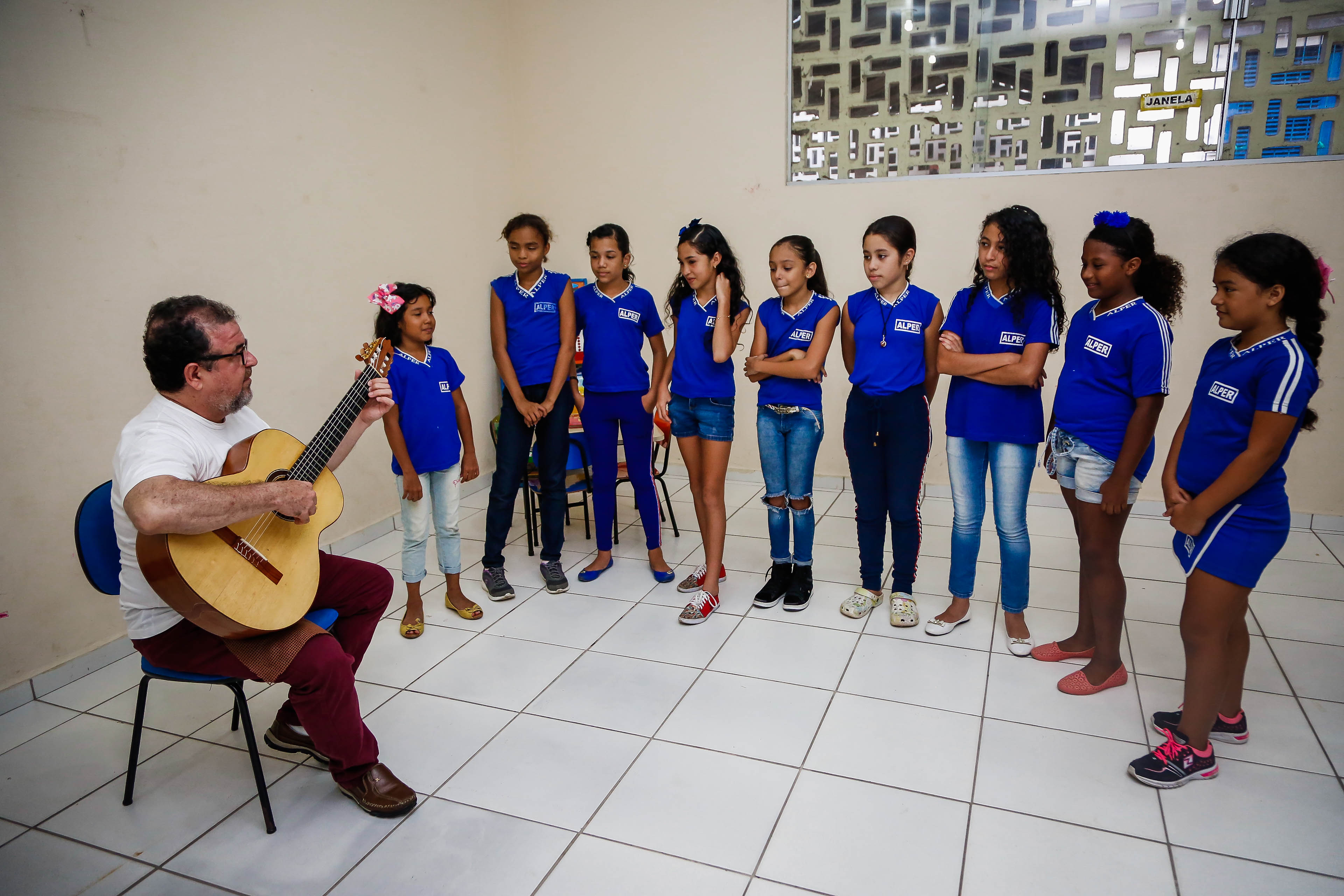 Arthur Moreira Lima faz concerto em Belém com participação de alunas de escola municipal