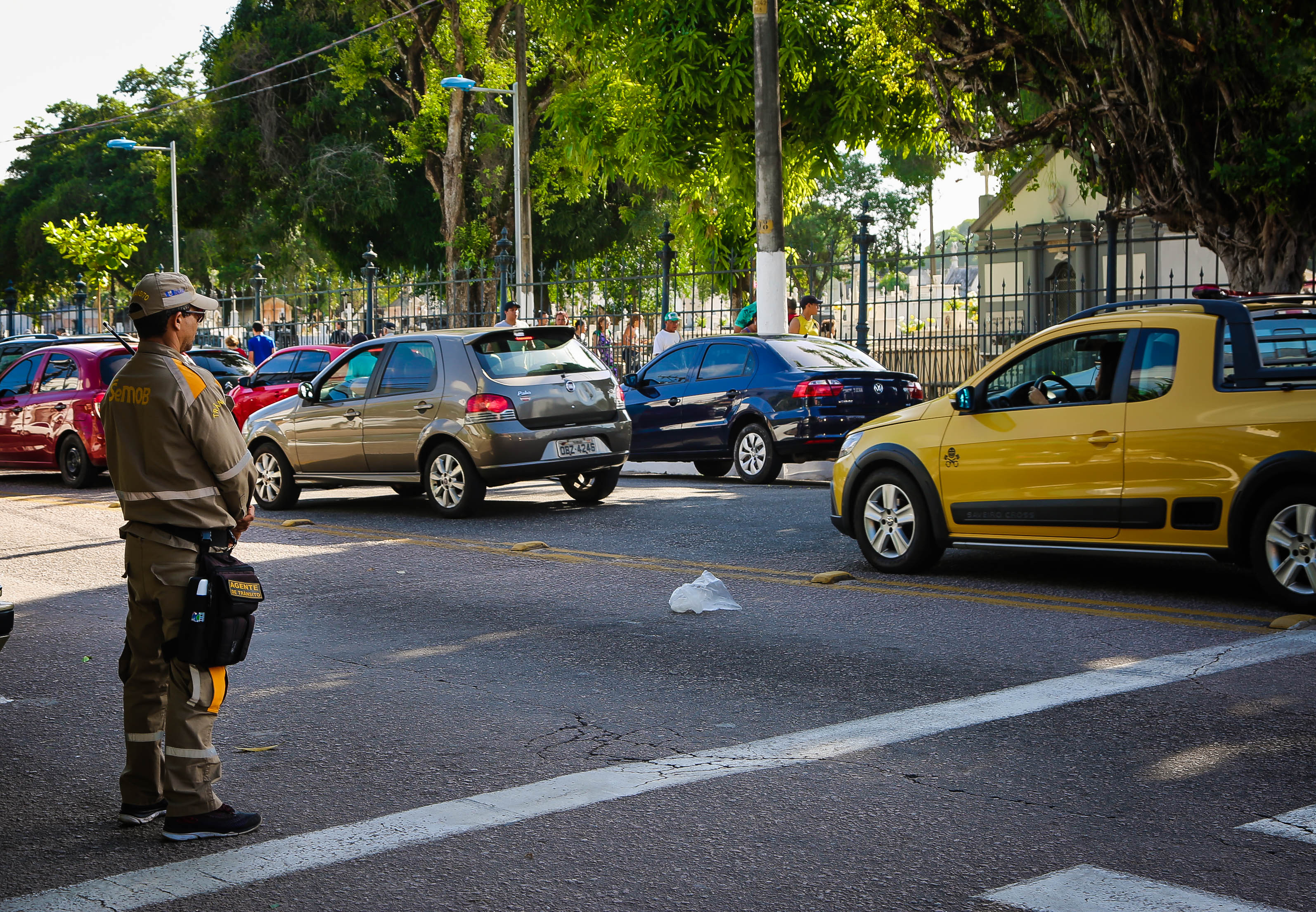 Cemitérios de Belém têm domingo tranquilo no Dia dos Pais