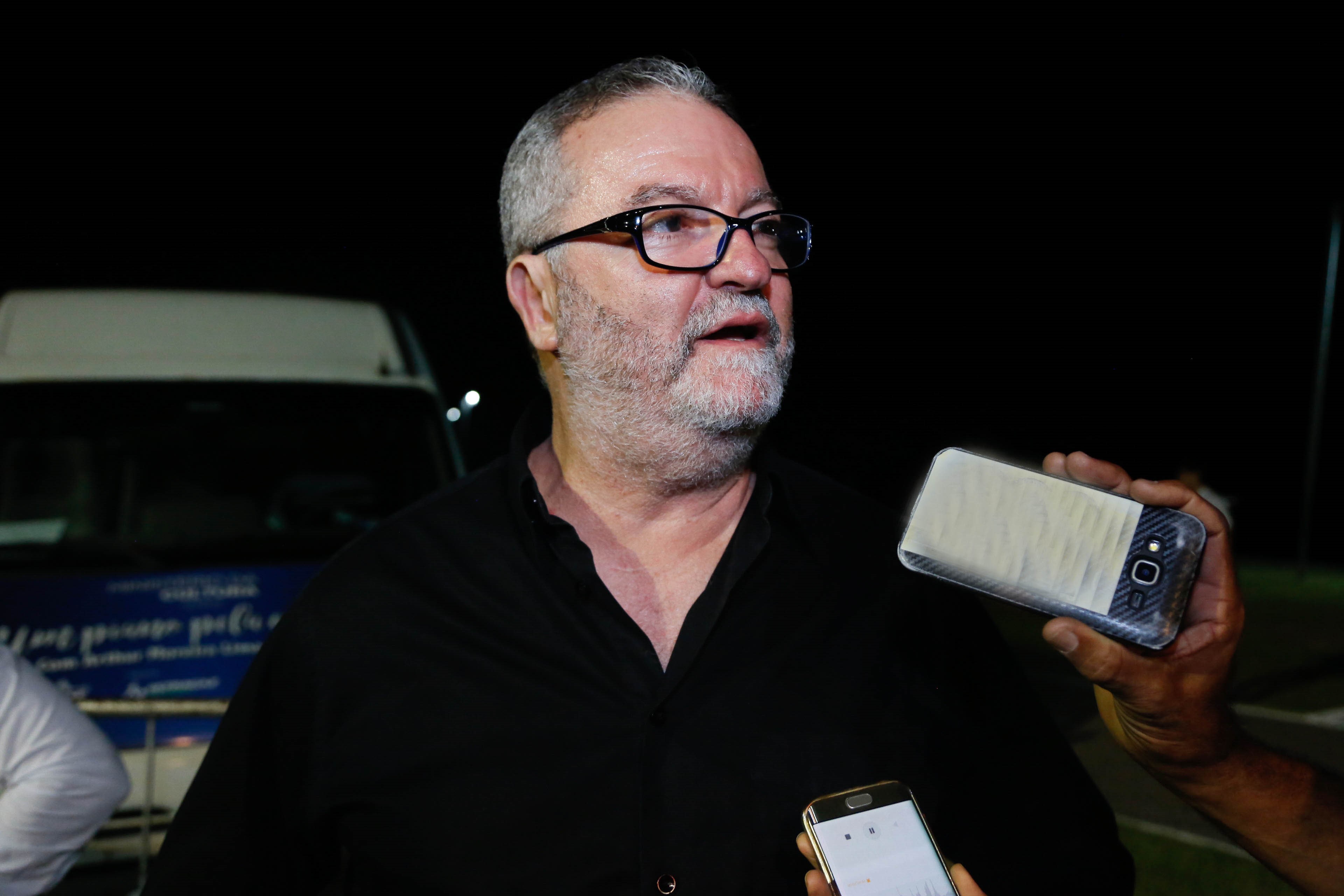 Arthur Moreira Lima emociona público na orla do Portal da Amazônia