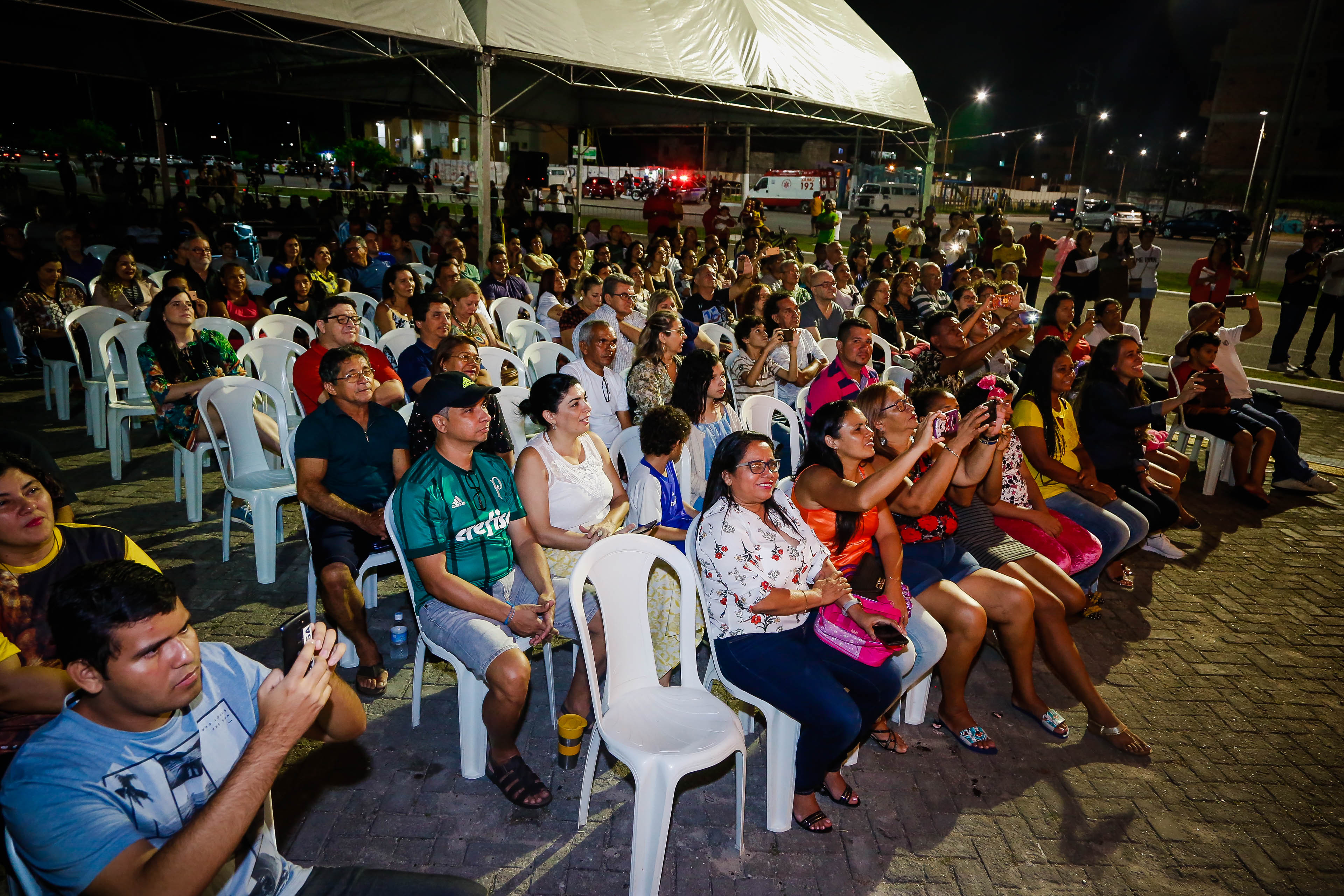 Arthur Moreira Lima emociona público na orla do Portal da Amazônia