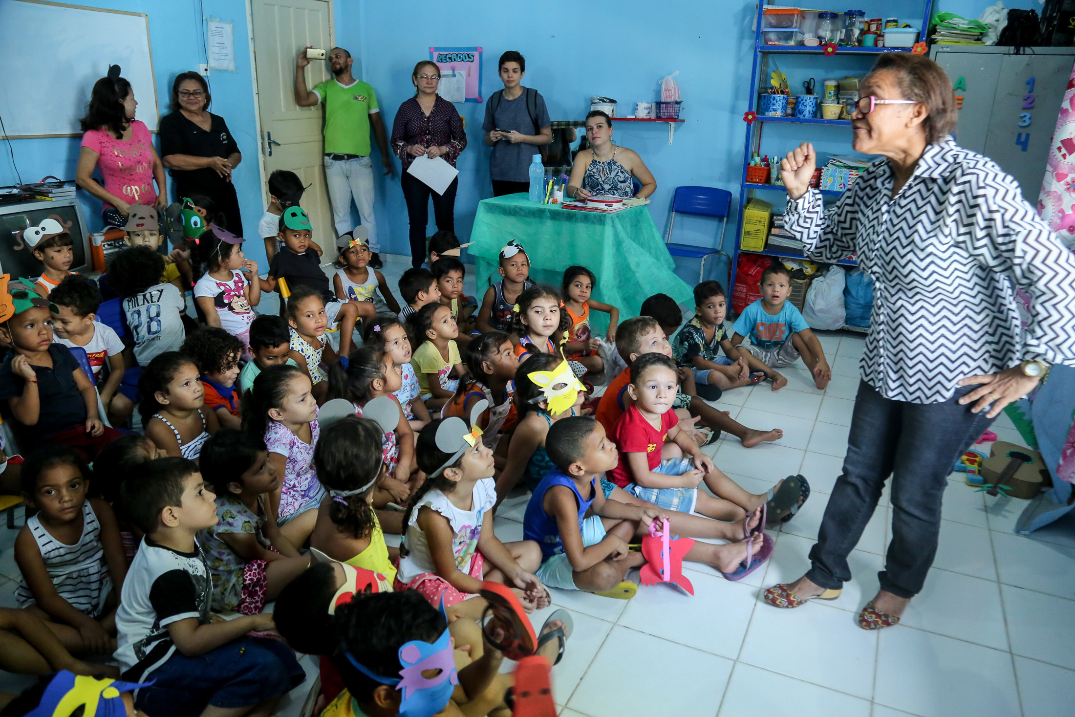 Projeto Baú das Histórias leva literatura a alunos da educação infantil