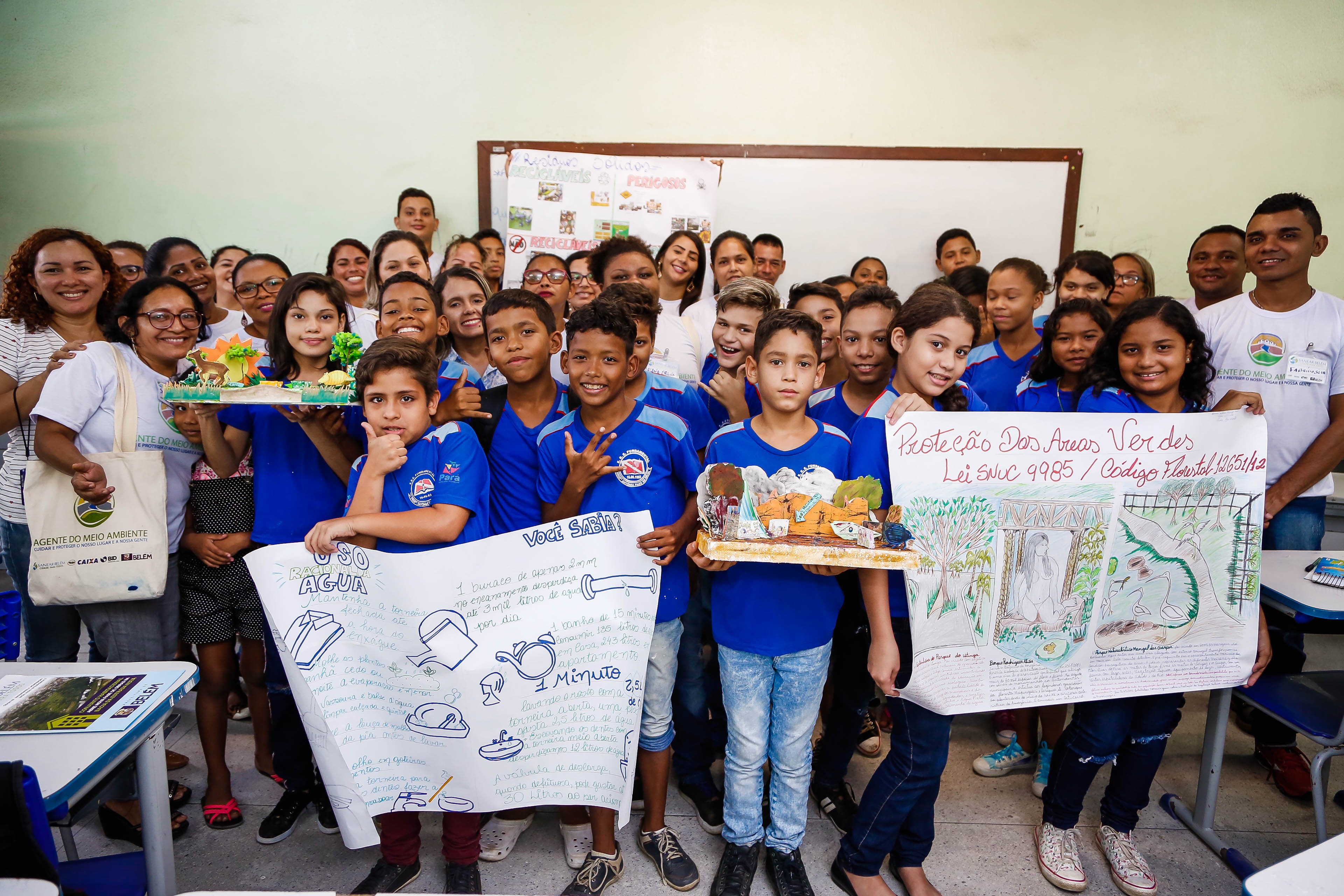 Moradores sensibilizam alunos sobre a importância de cuidar do ambiente em que vivem