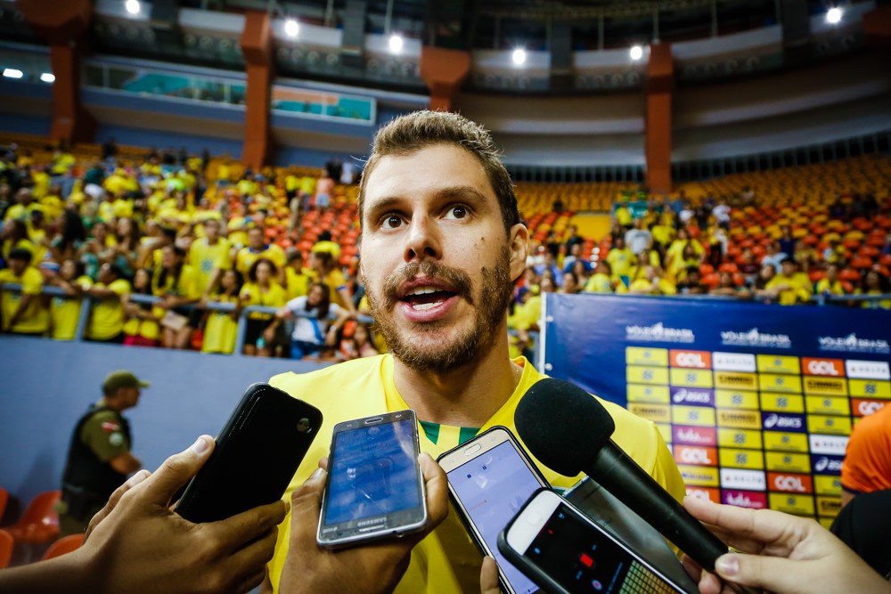Seleção Brasileira de Vôlei vence Holanda com show da torcida paraense nas arquibancadas