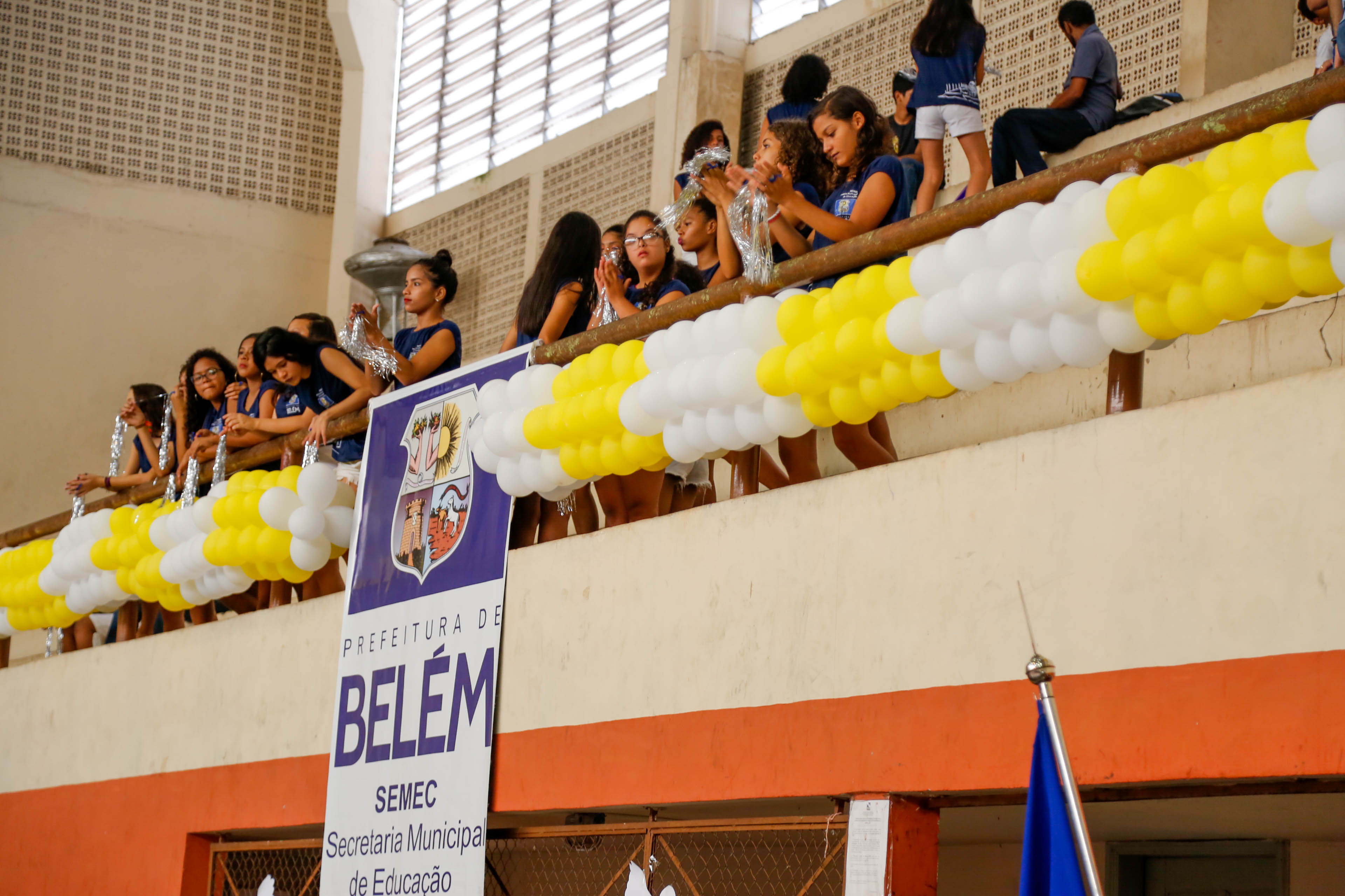 VI Jogos Escolares são abertos com desfile das equipes e apresentações de alunos