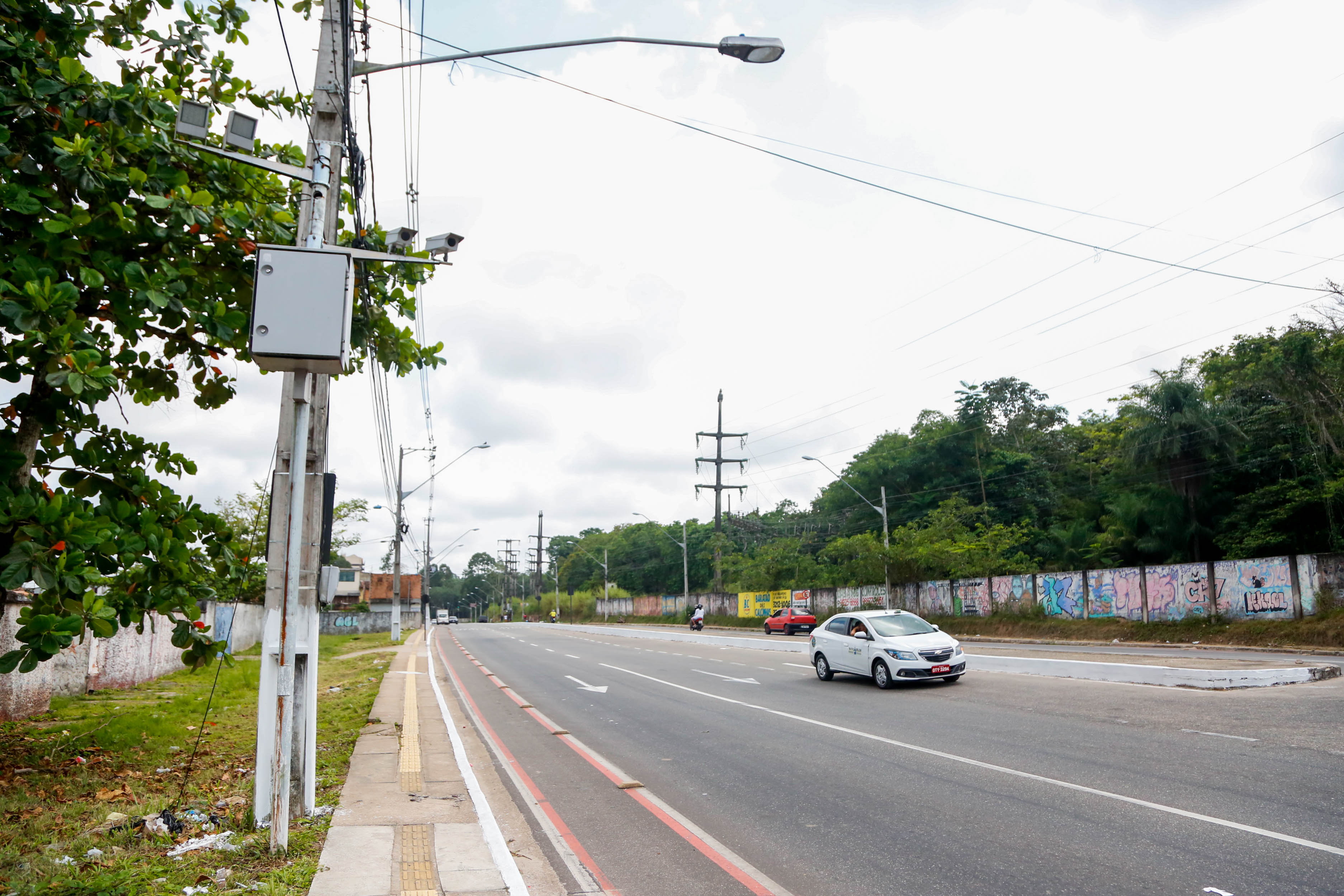 Equipe de educação da SeMOB orienta condutores sobre radares que serão reativados