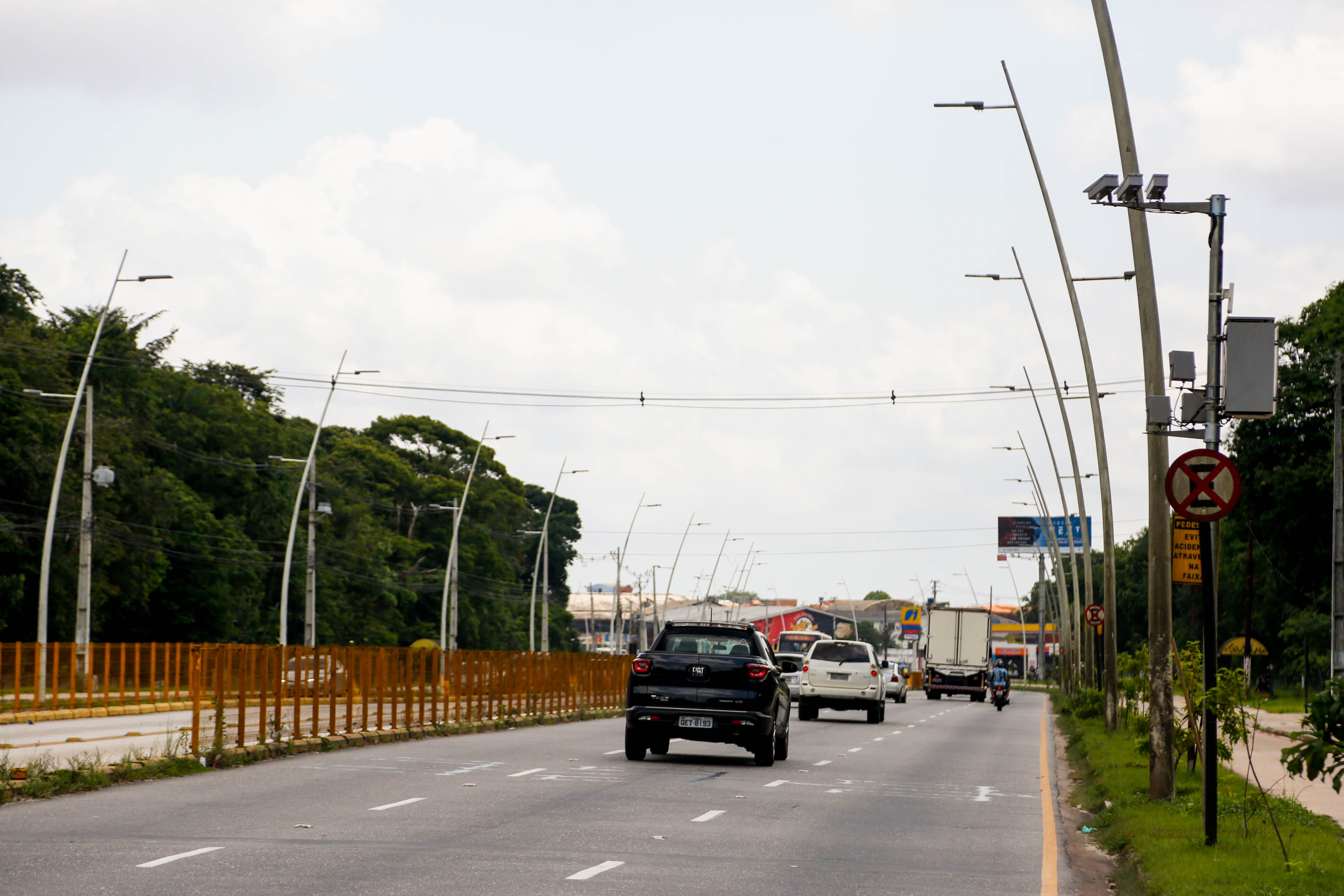 Equipe de educação da SeMOB orienta condutores sobre radares que serão reativados