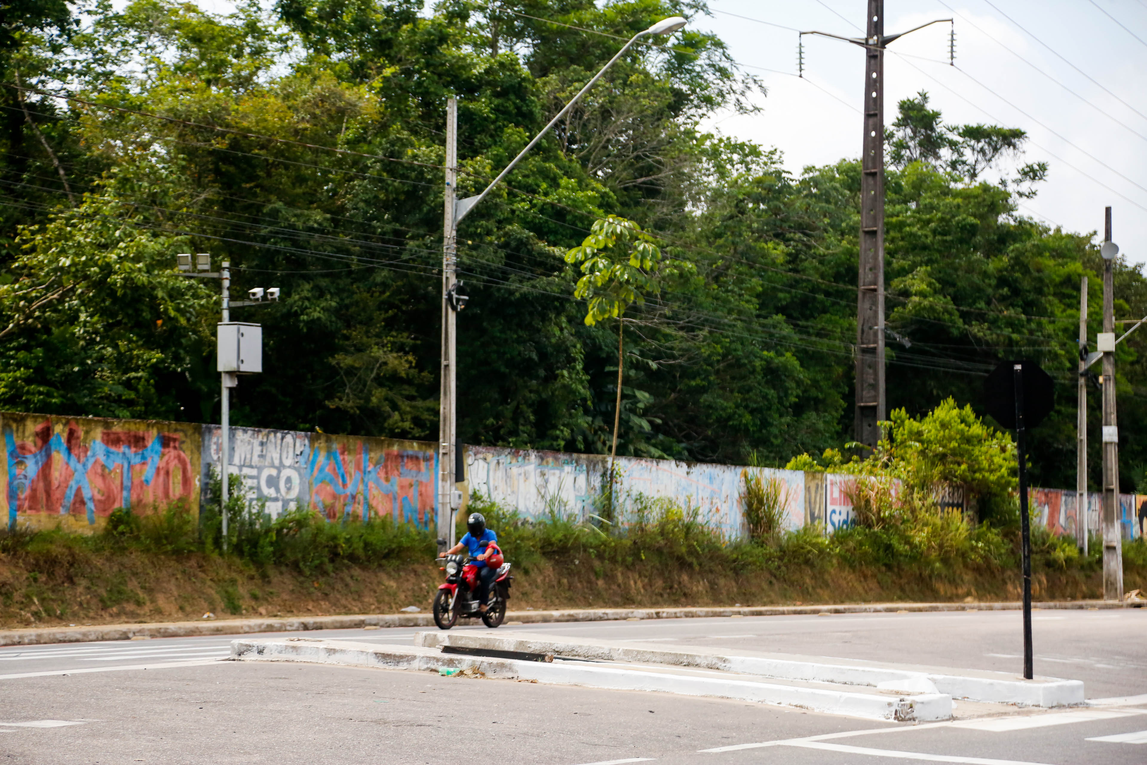 Equipe de educação da SeMOB orienta condutores sobre radares que serão reativados