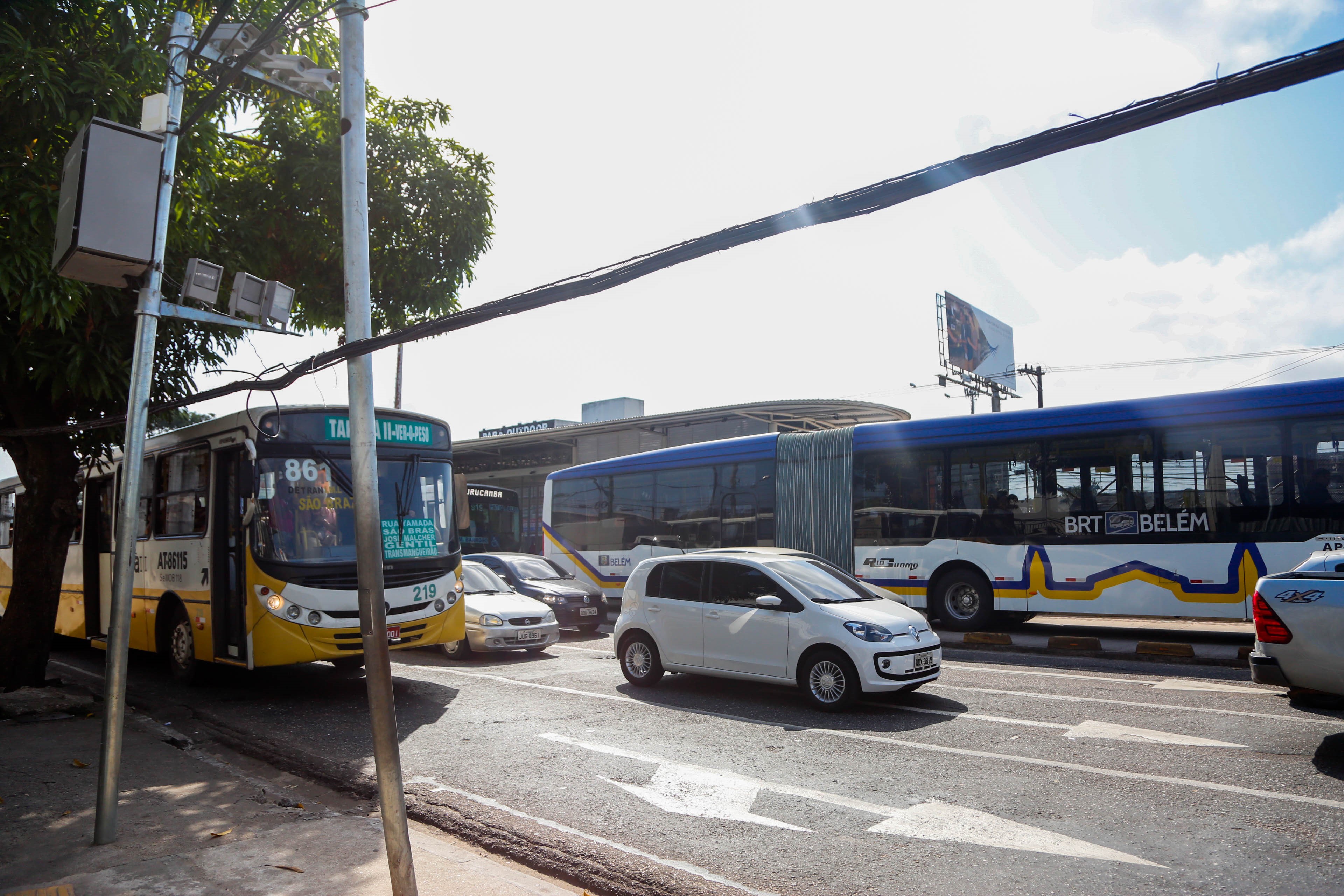 Equipe de educação da SeMOB orienta condutores sobre radares que serão reativados