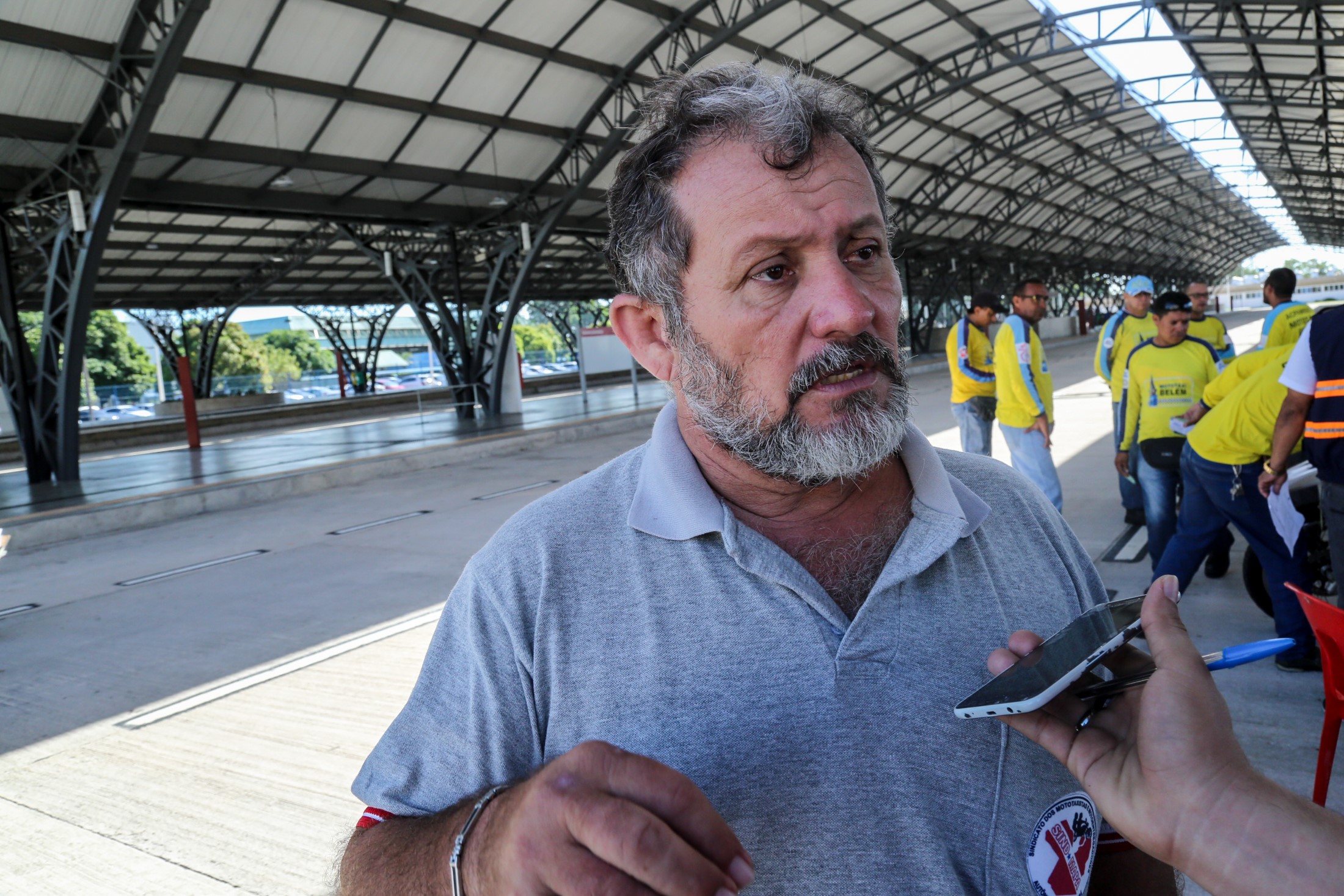 Mototaxistas habilitados em licitação têm veículos inspecionados pela Semob