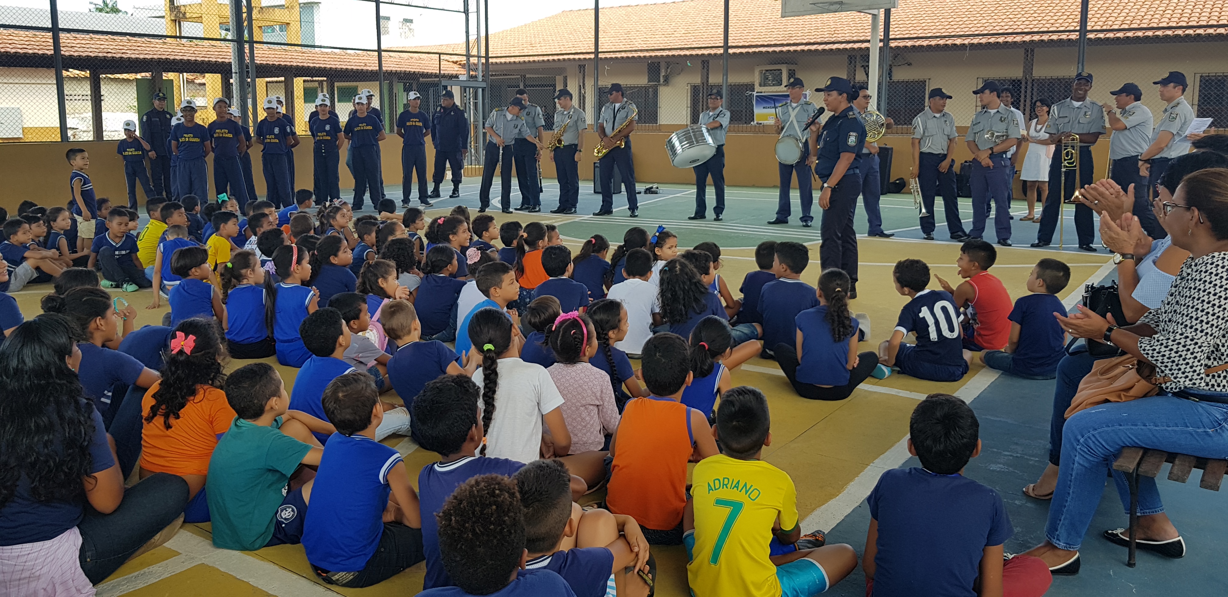 Alunos da Condor recebem projeto “Guarda Amigo da Escola”