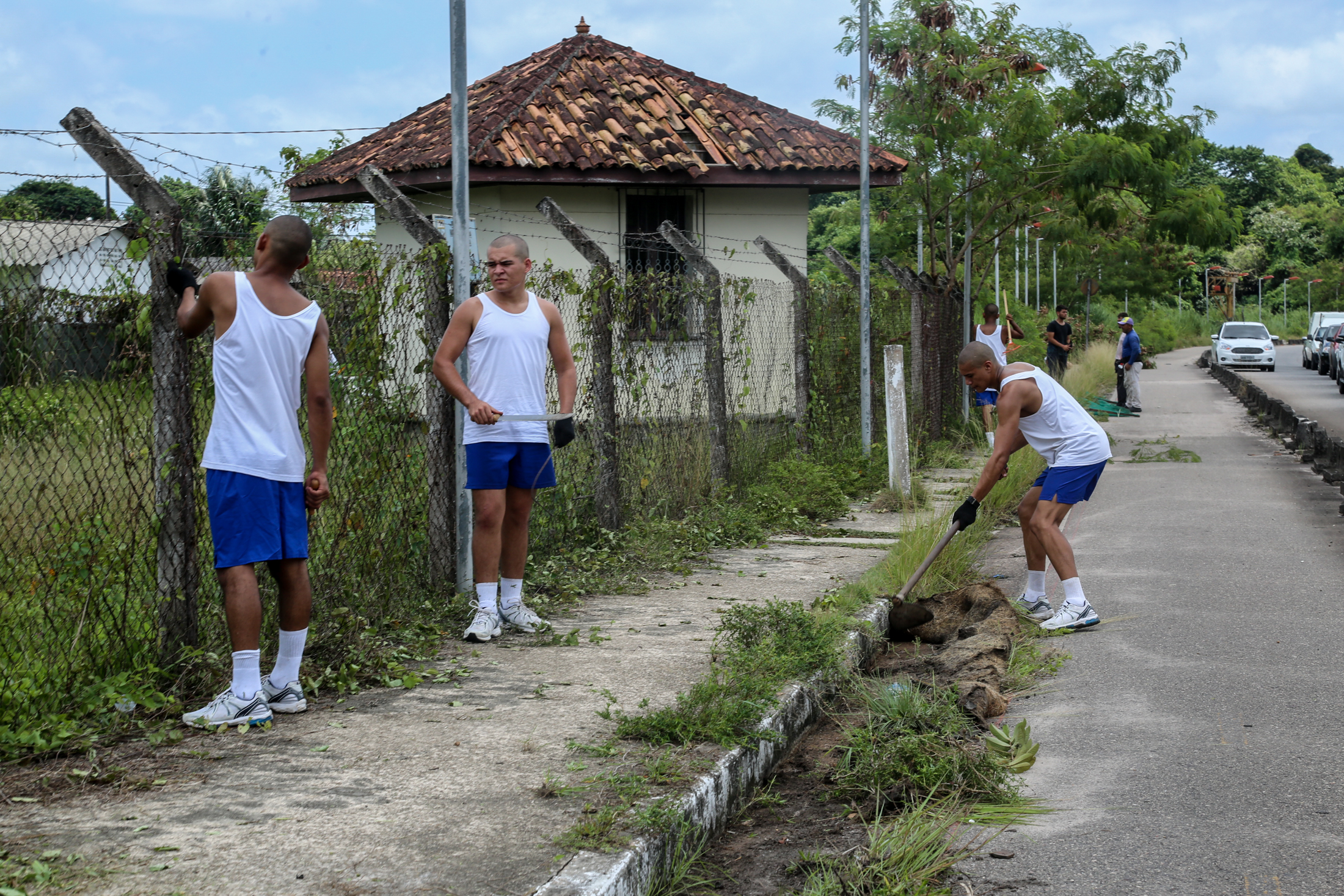 Prefeitura realiza mutirão de limpeza em parceria com as Forças Armadas e Infraero