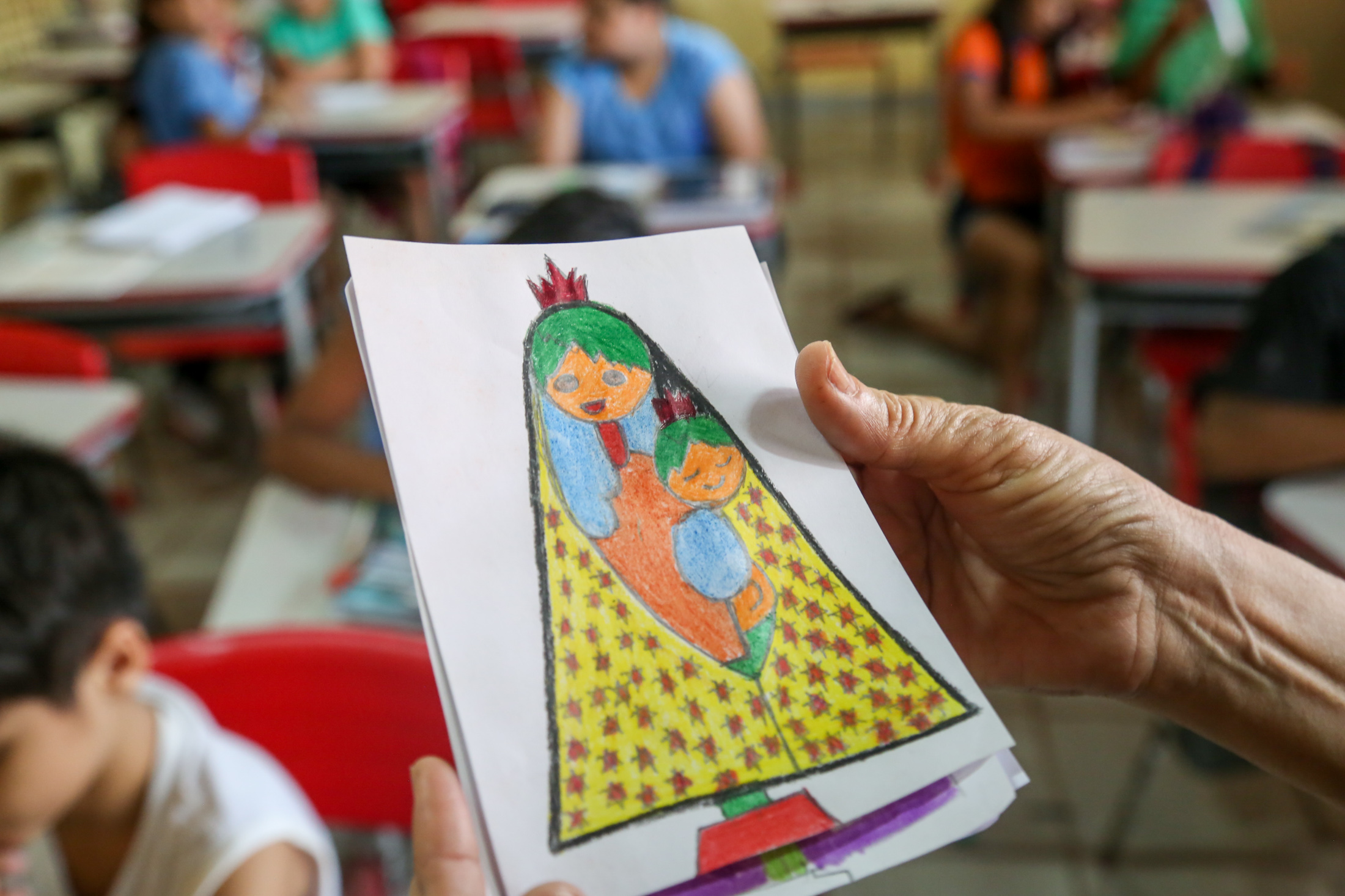 Alunos da Antônio Carvalho Brasil produzem painel em homenagem ao Círio de Nazaré